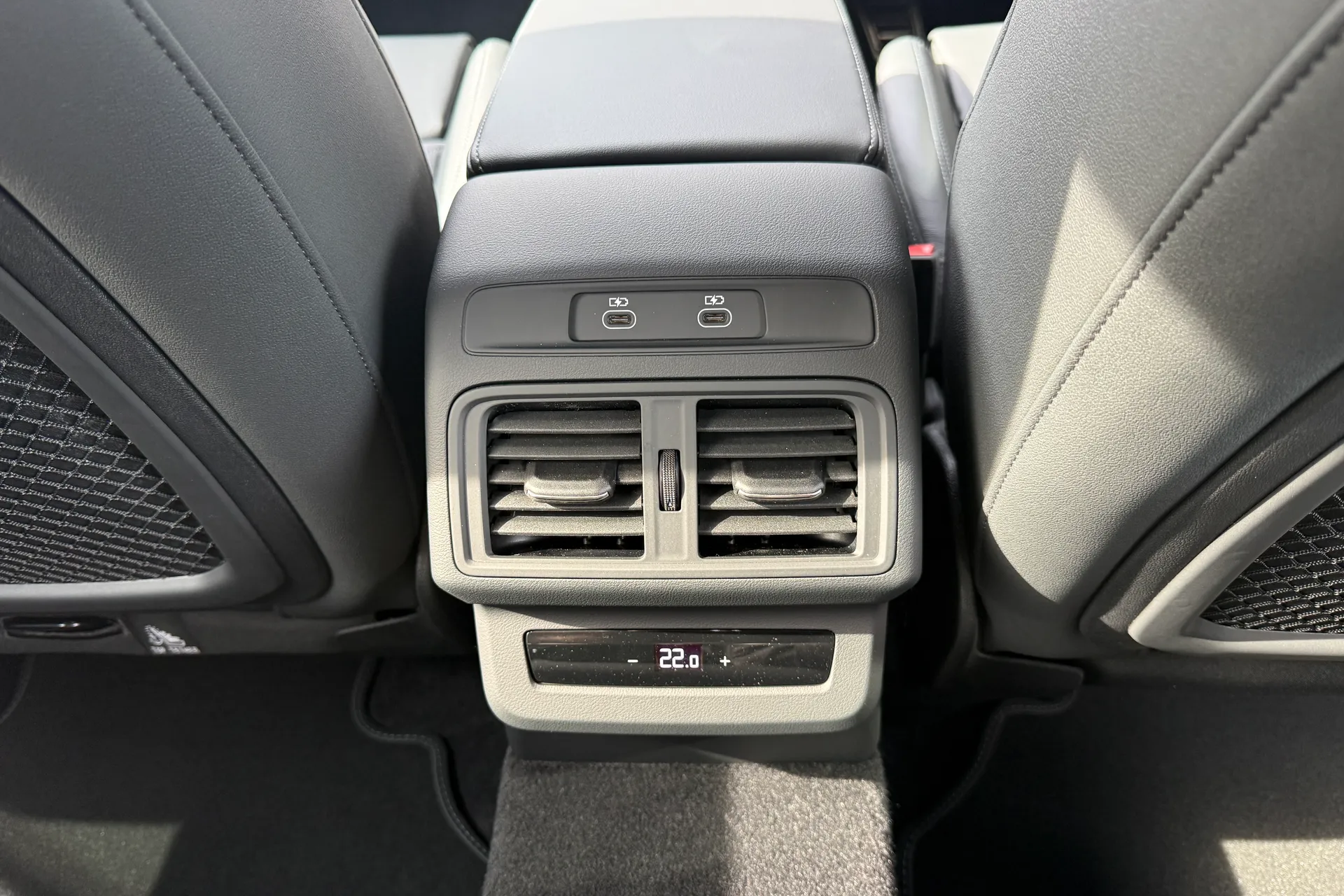 Audi Q5 thumbnail image number 40