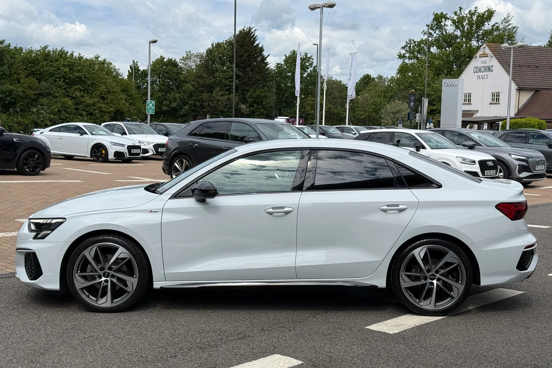 Audi A3 thumbnail image number 48