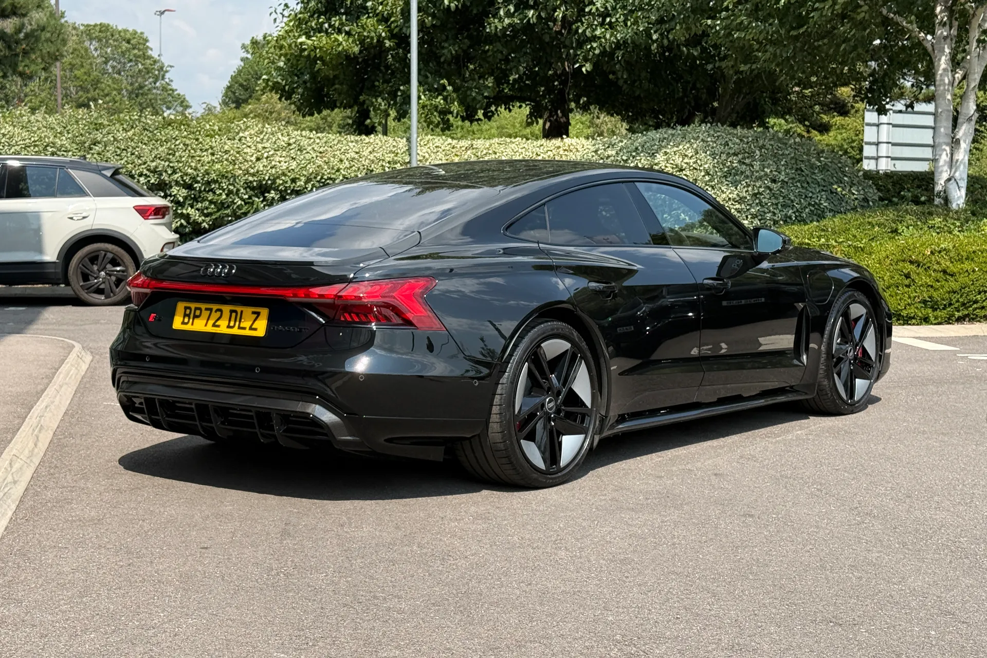 Audi RS e-tron GT thumbnail image number 22