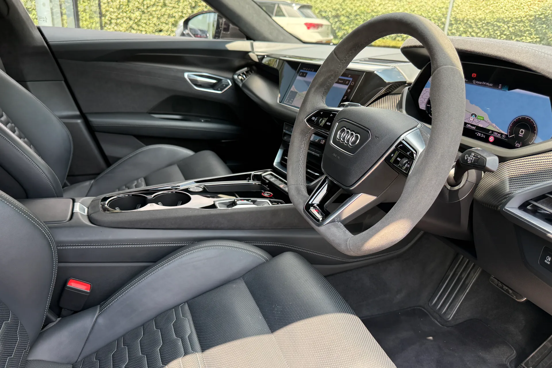Audi RS e-tron GT thumbnail image number 34