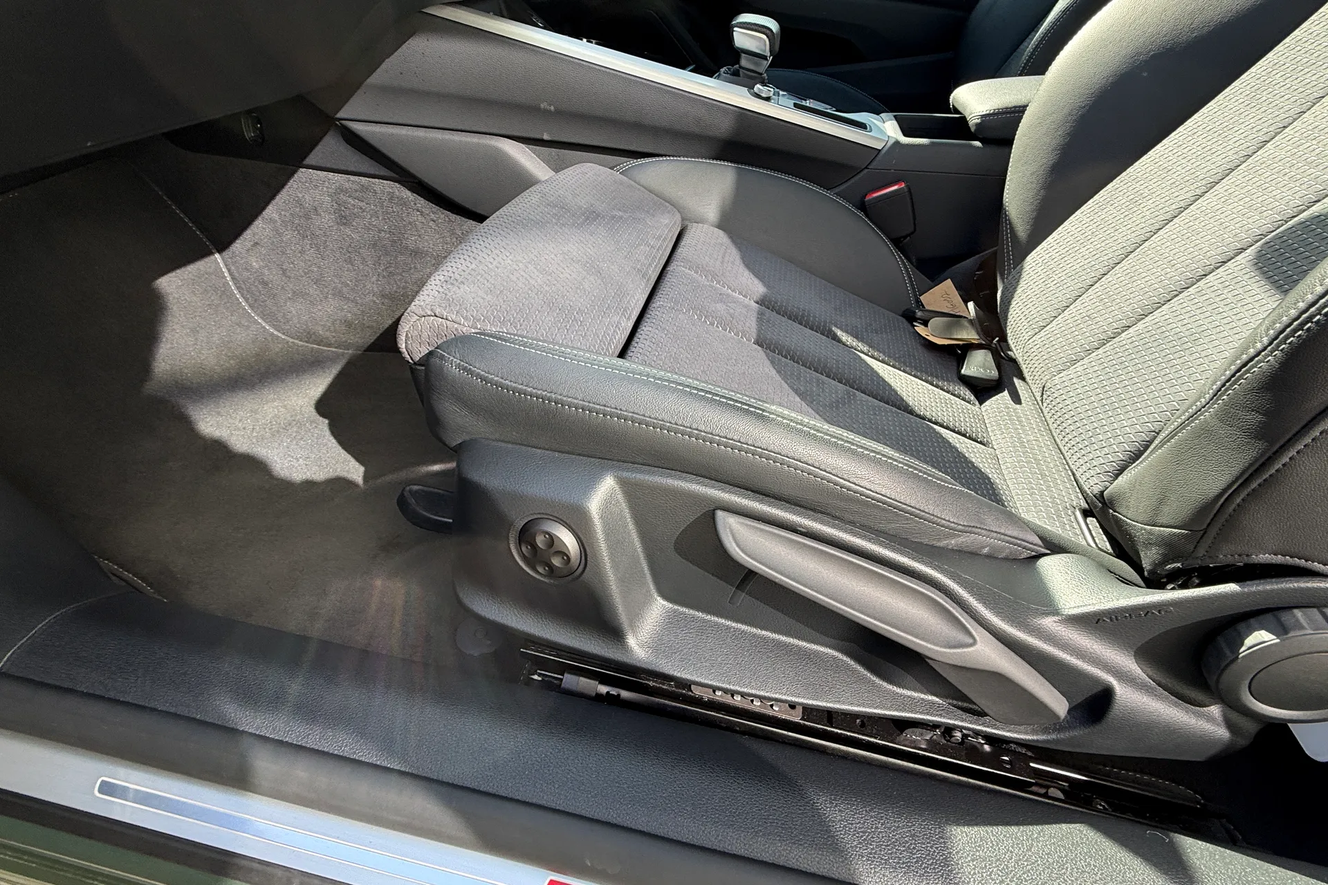 Audi A5 thumbnail image number 35