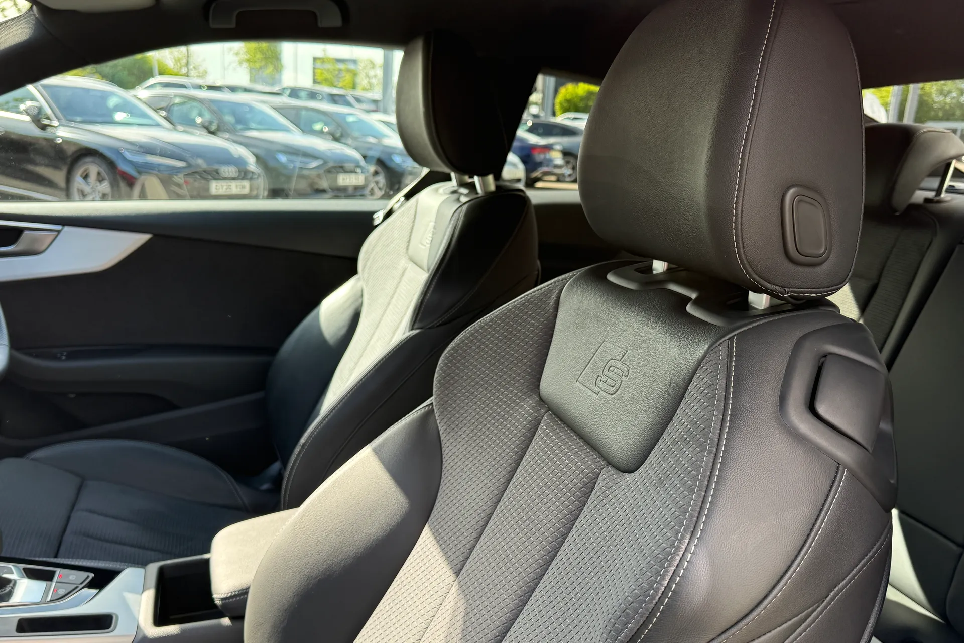 Audi A5 thumbnail image number 34