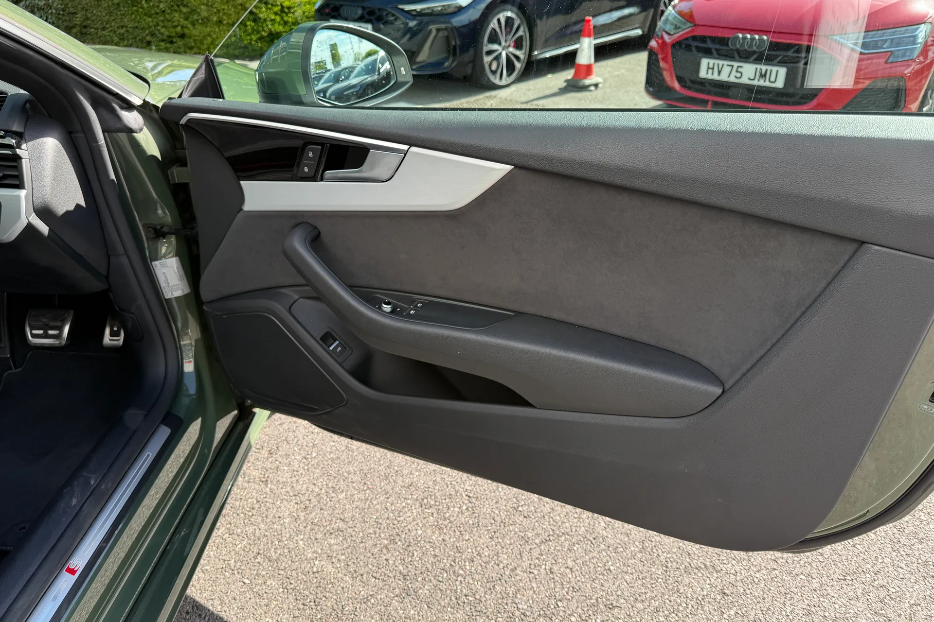 Audi A5 thumbnail image number 27