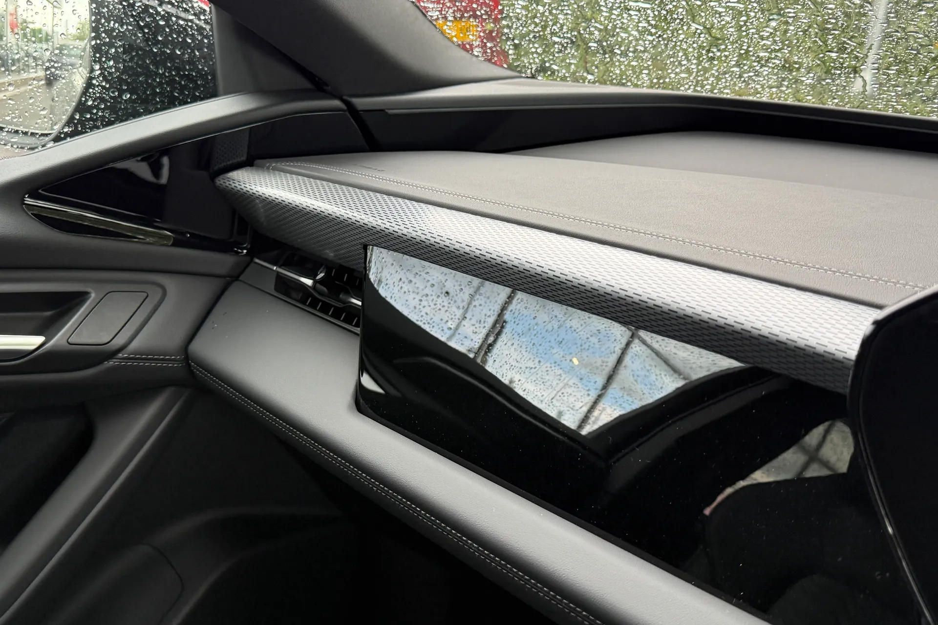 Audi A6 thumbnail image number 46