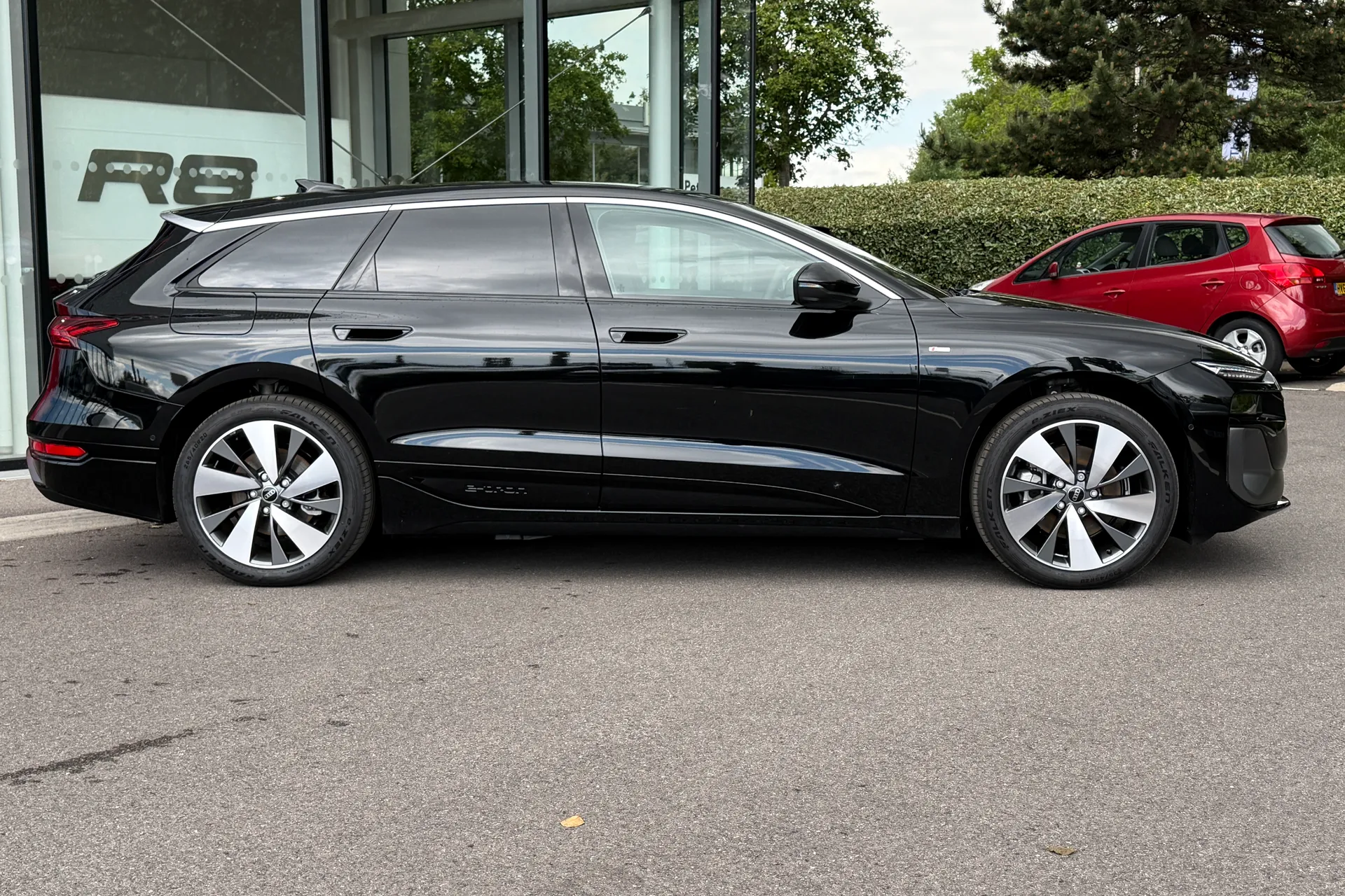Audi A6 thumbnail image number 2