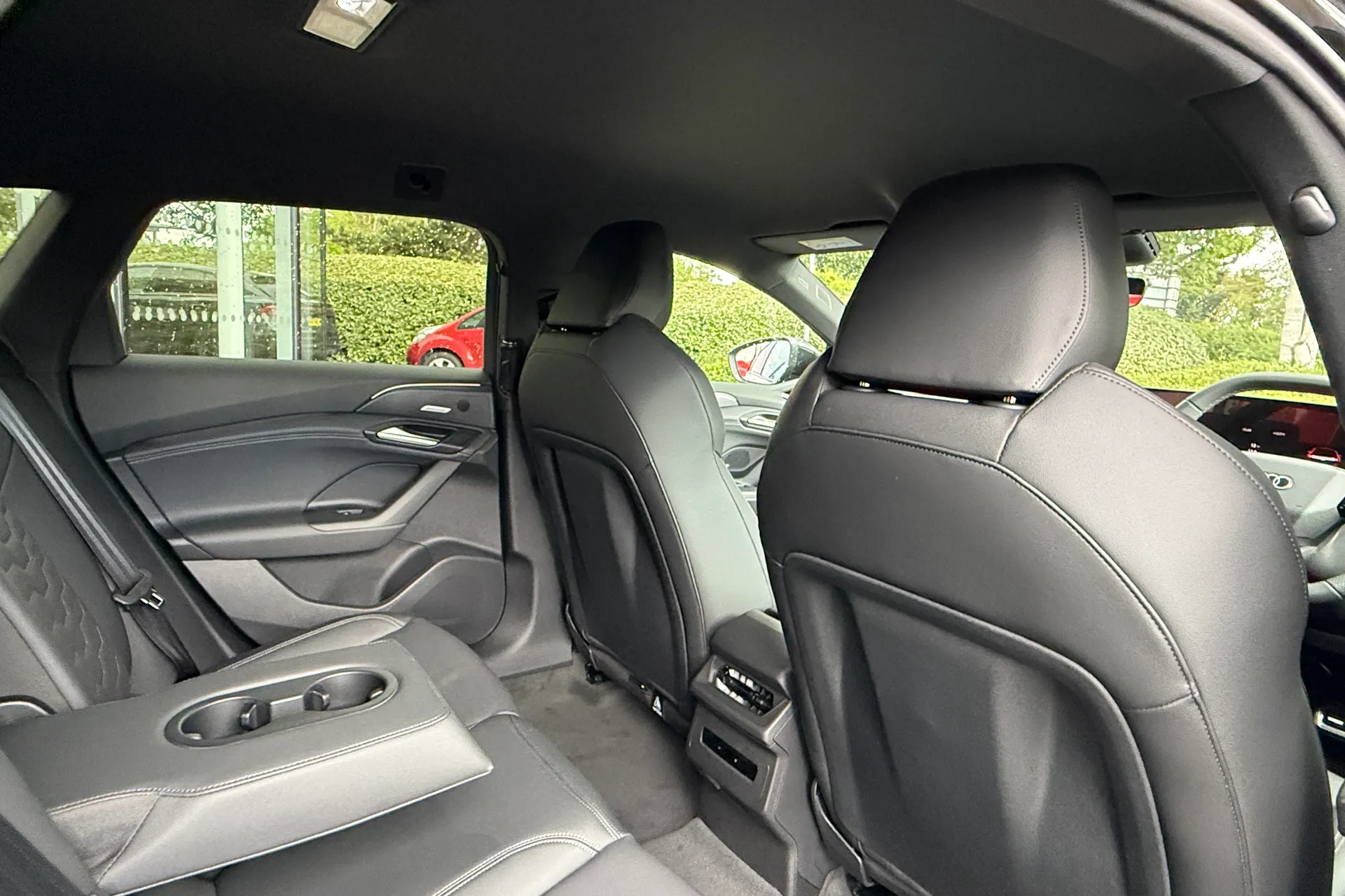 Audi A6 thumbnail image number 26