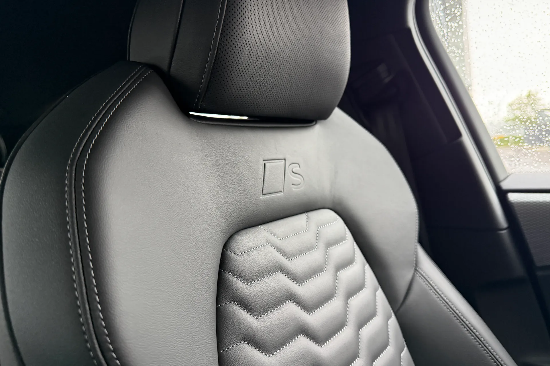 Audi A6 thumbnail image number 42