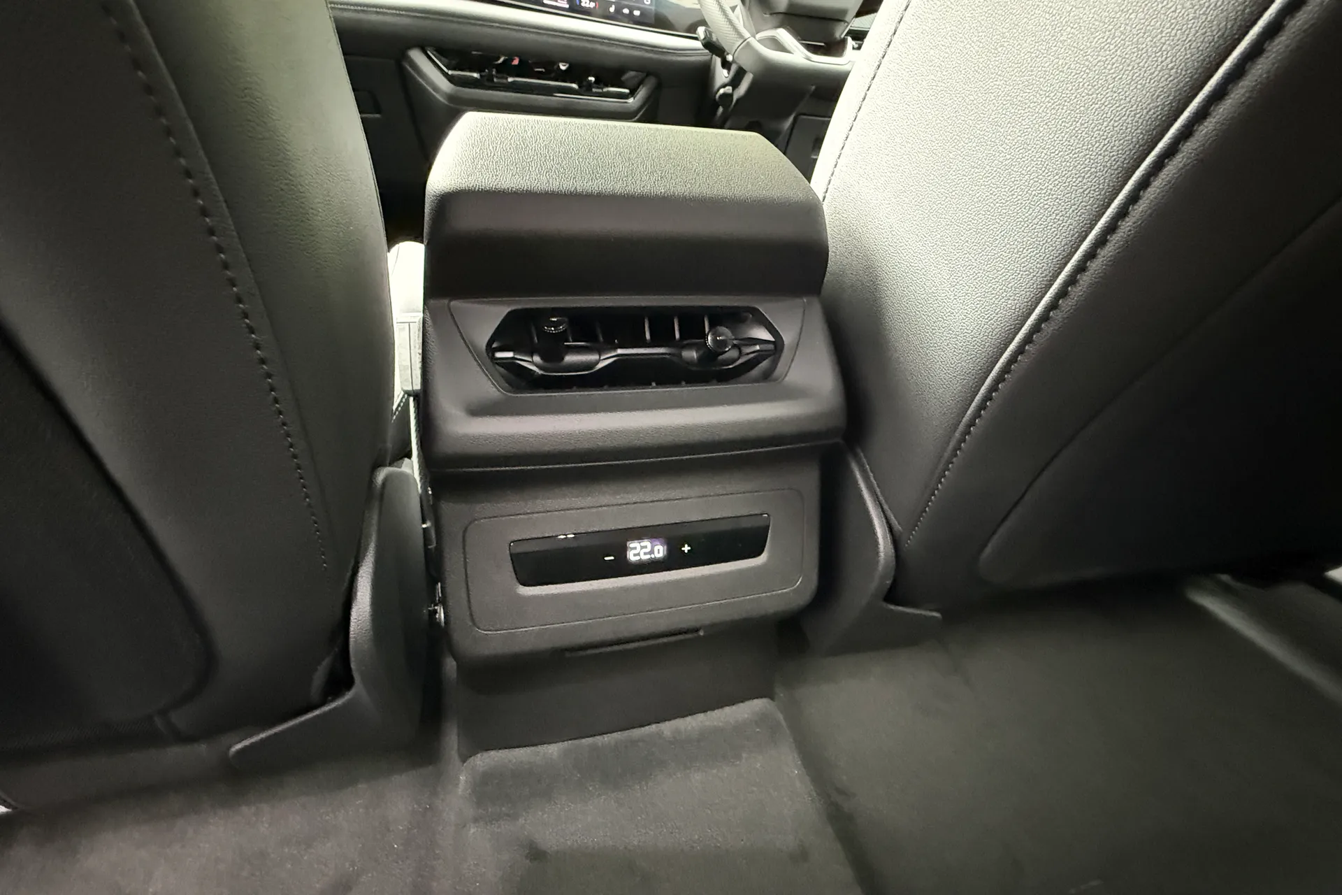 Audi A6 thumbnail image number 51
