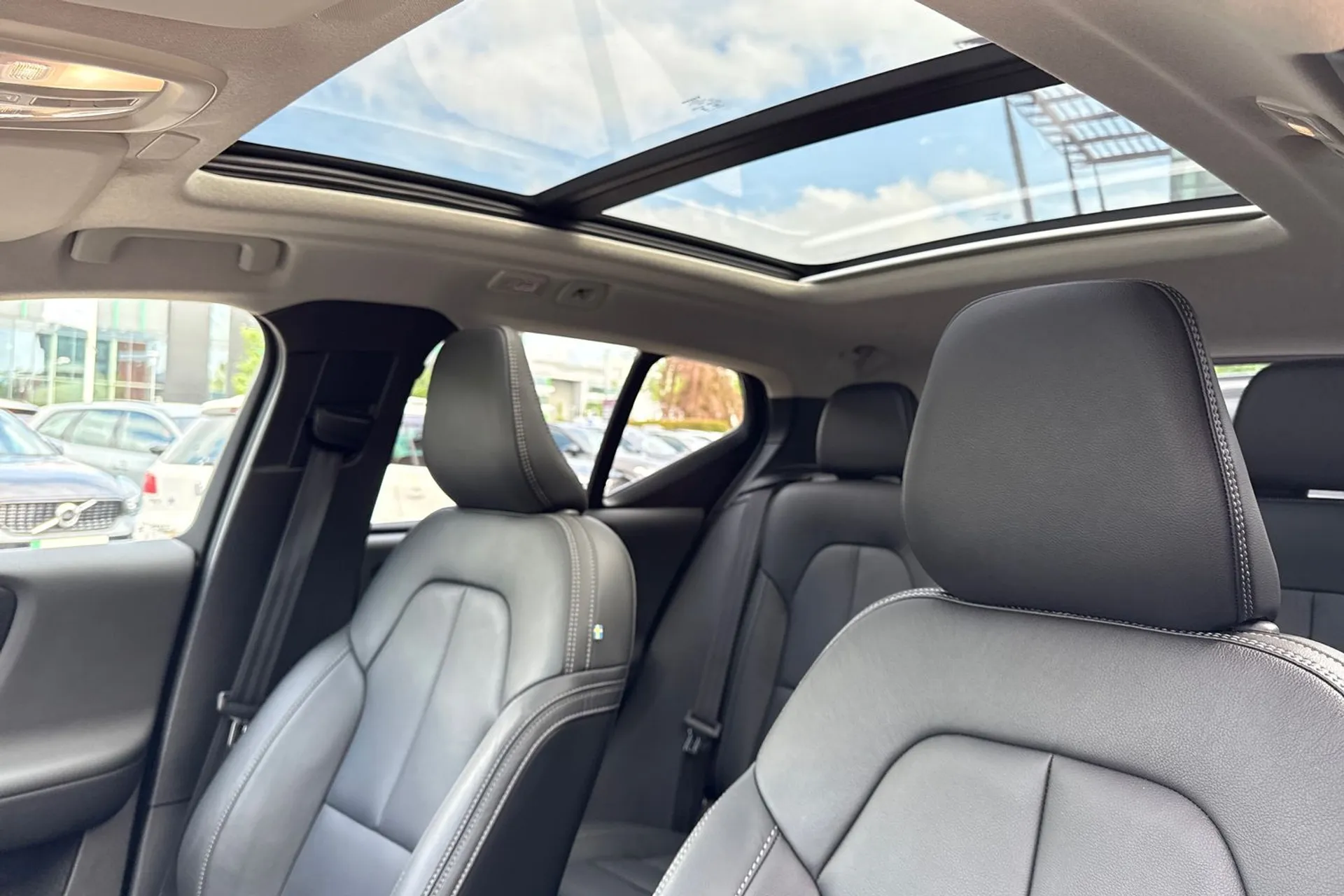 Volvo XC40 thumbnail image number 29