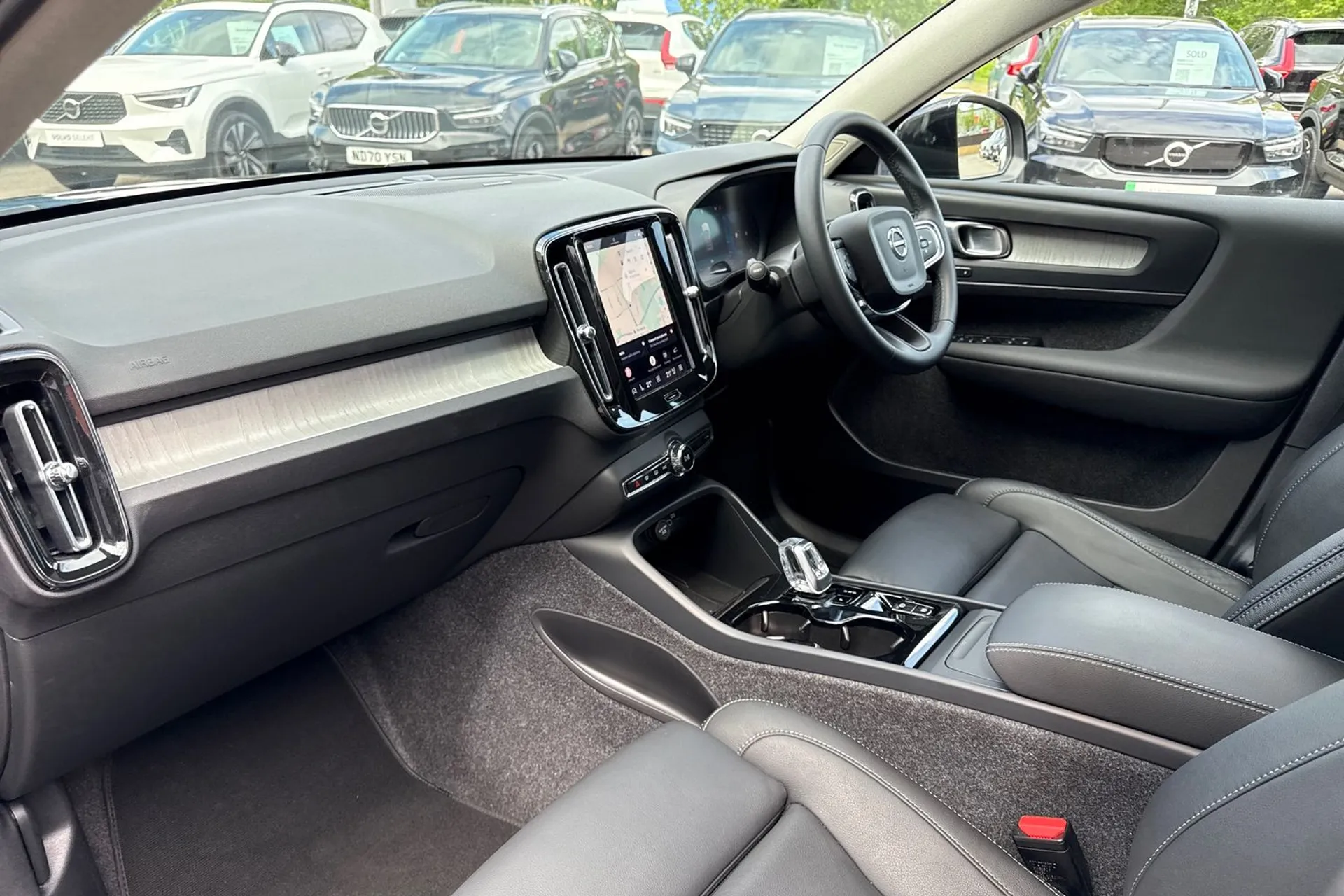 Volvo XC40 thumbnail image number 27