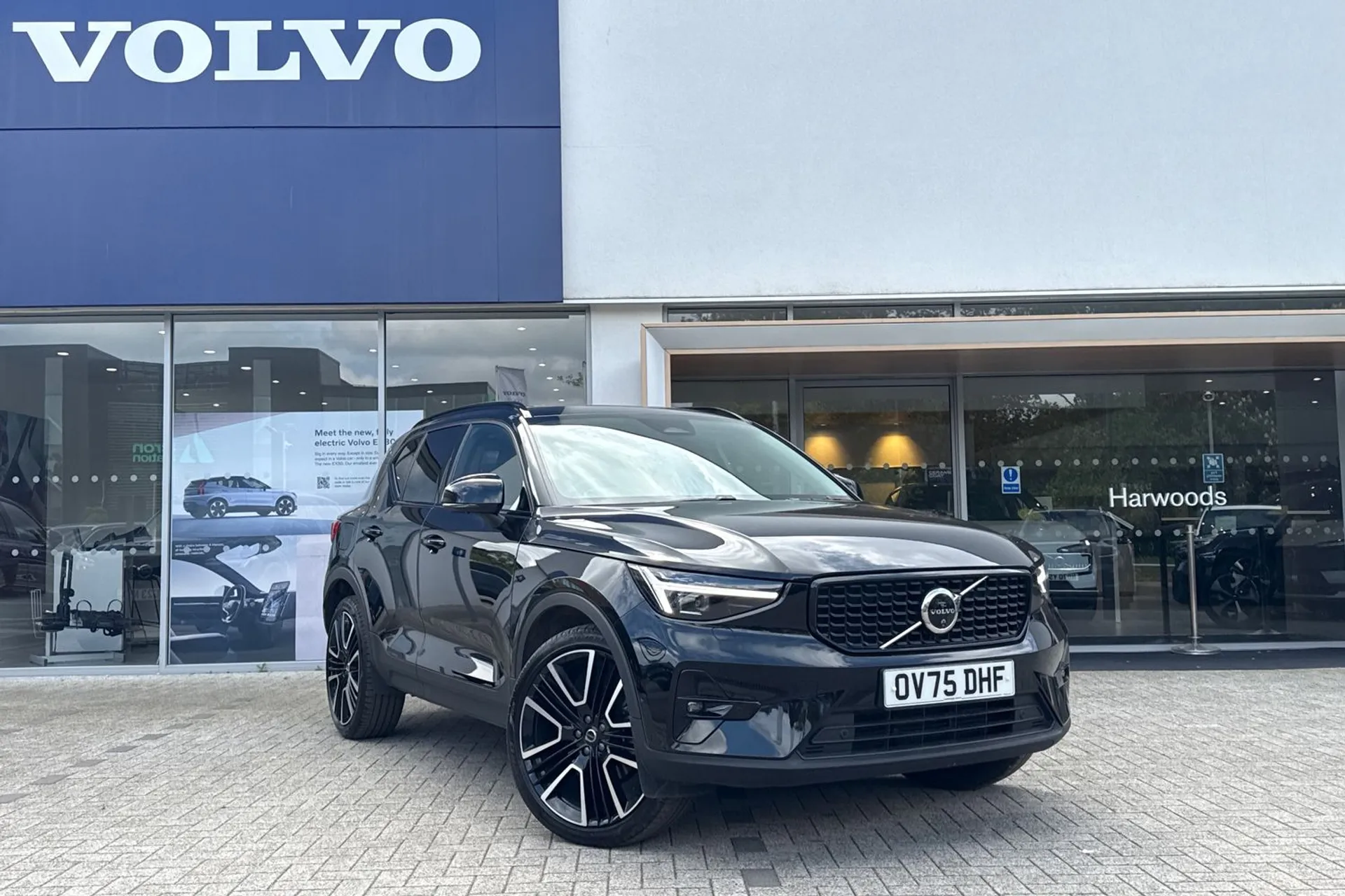 Volvo XC40 focused image
