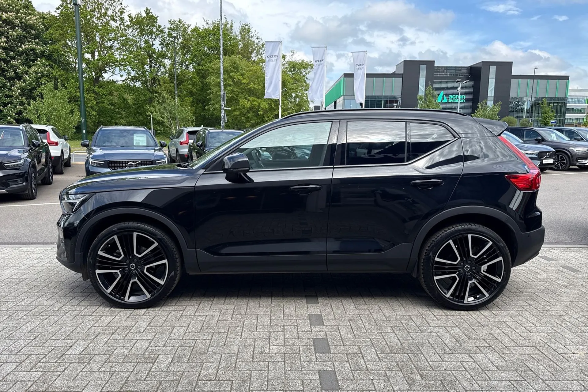 Volvo XC40 thumbnail image number 11