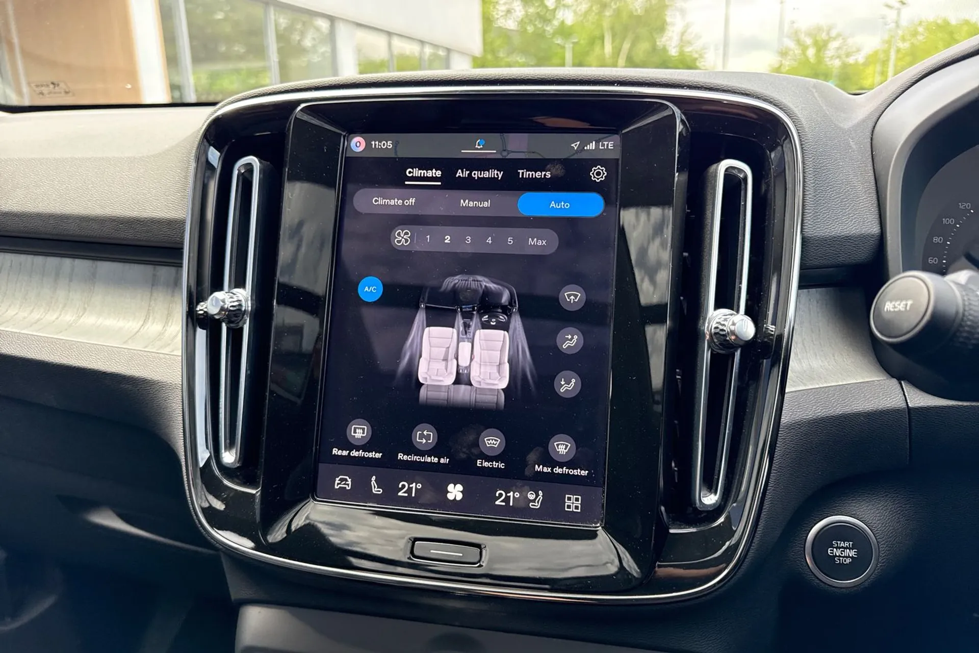 Volvo XC40 thumbnail image number 38