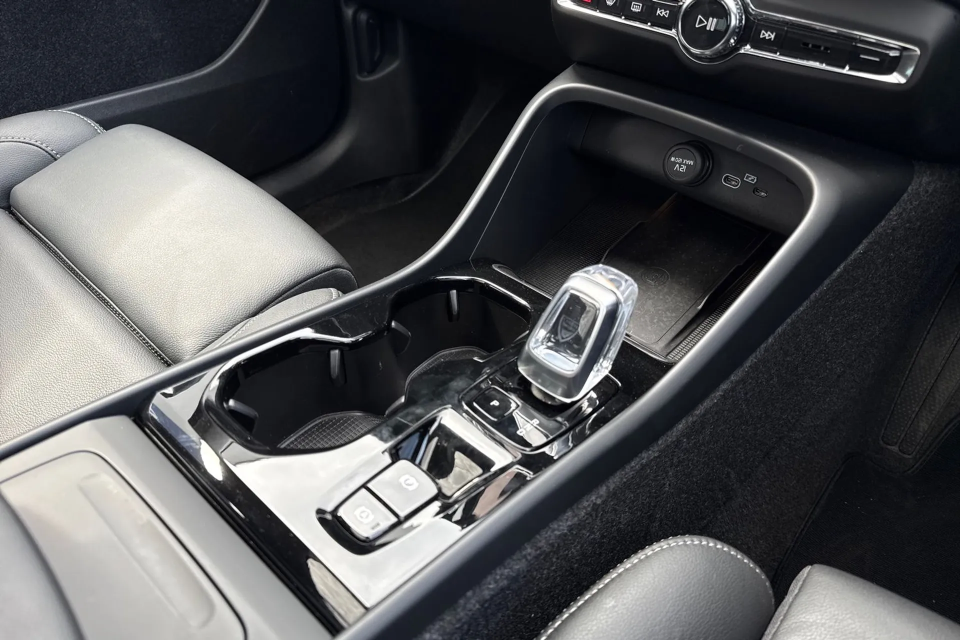 Volvo XC40 thumbnail image number 42