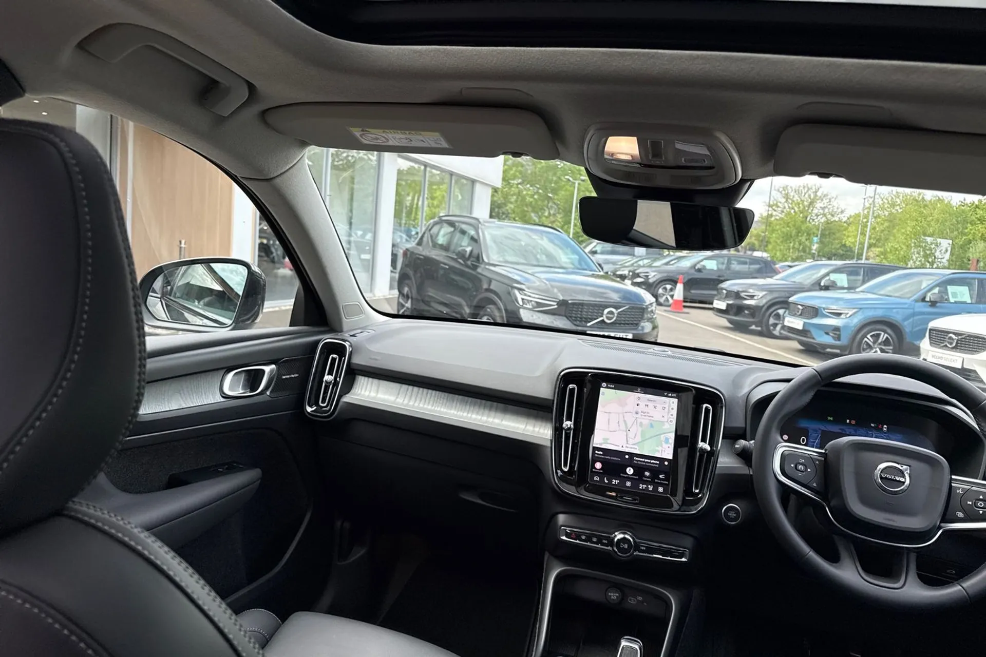 Volvo XC40 thumbnail image number 32