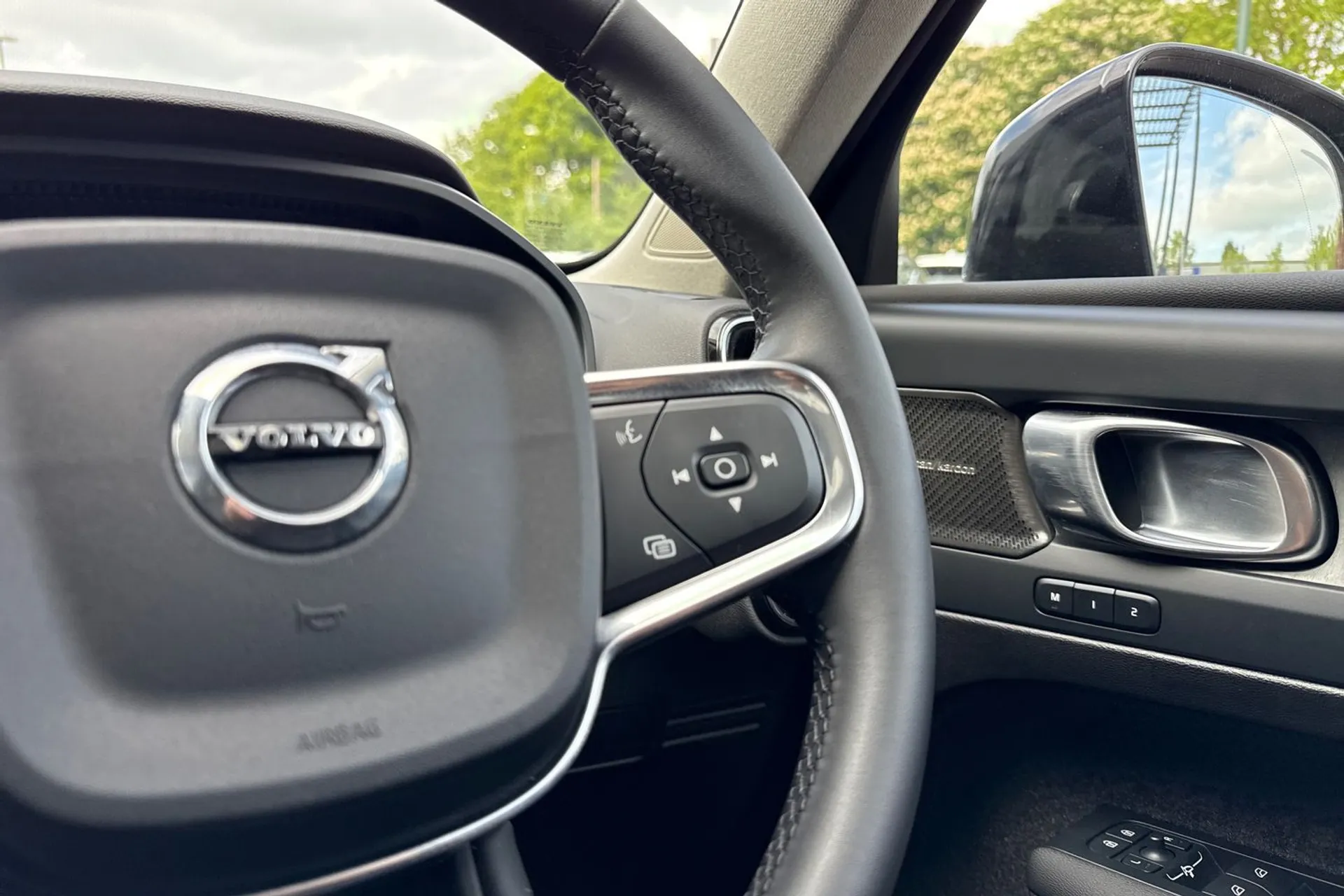 Volvo XC40 thumbnail image number 37