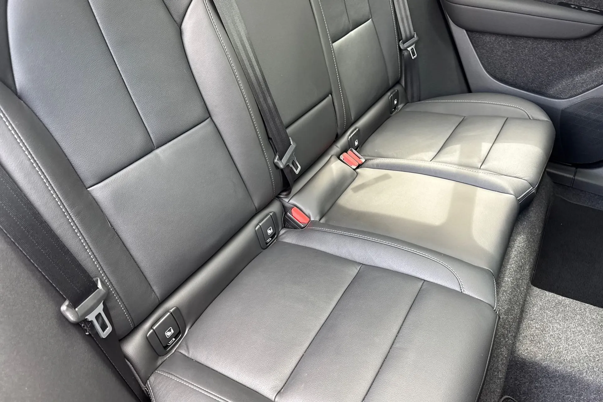 Volvo XC40 thumbnail image number 25