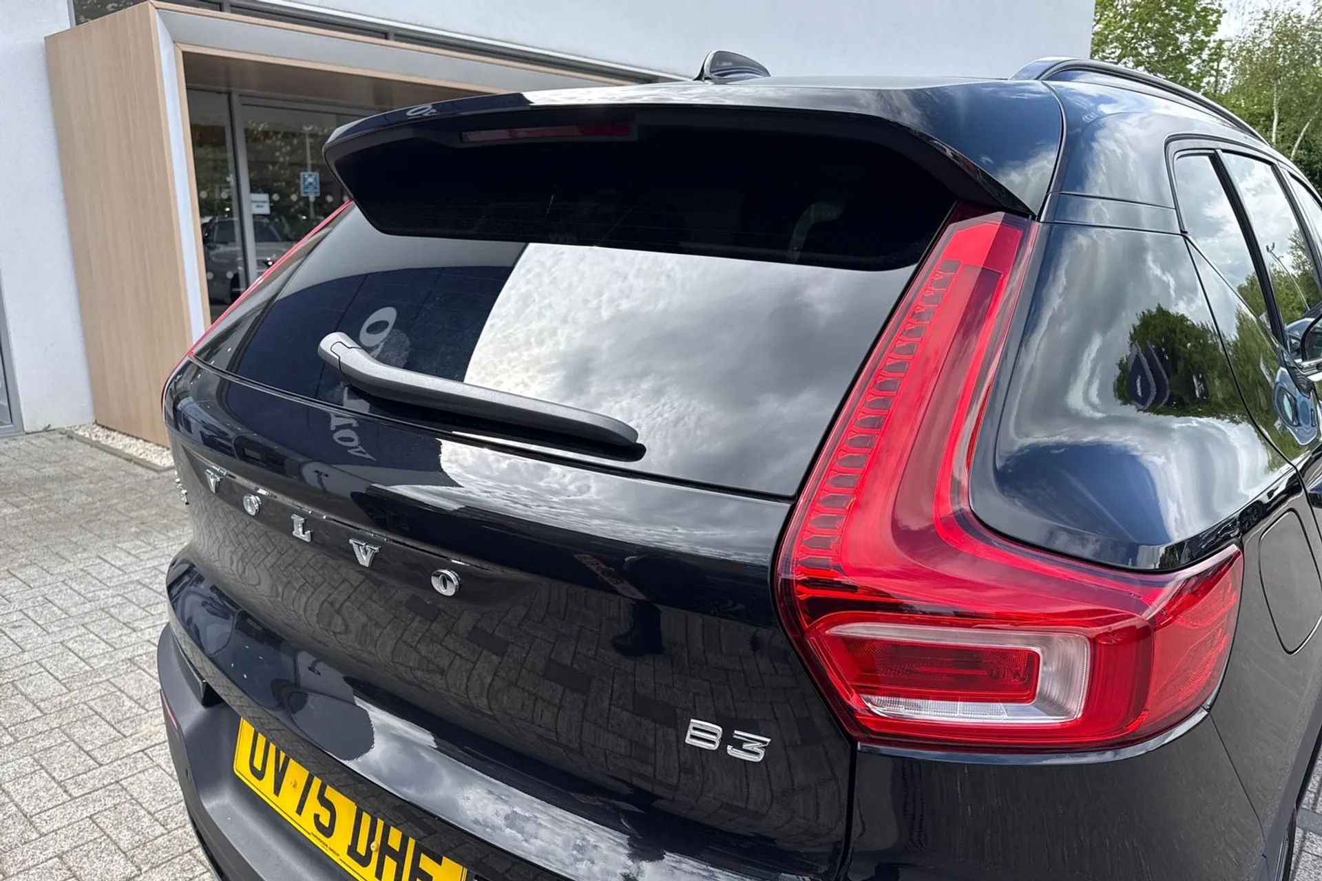 Volvo XC40 thumbnail image number 16