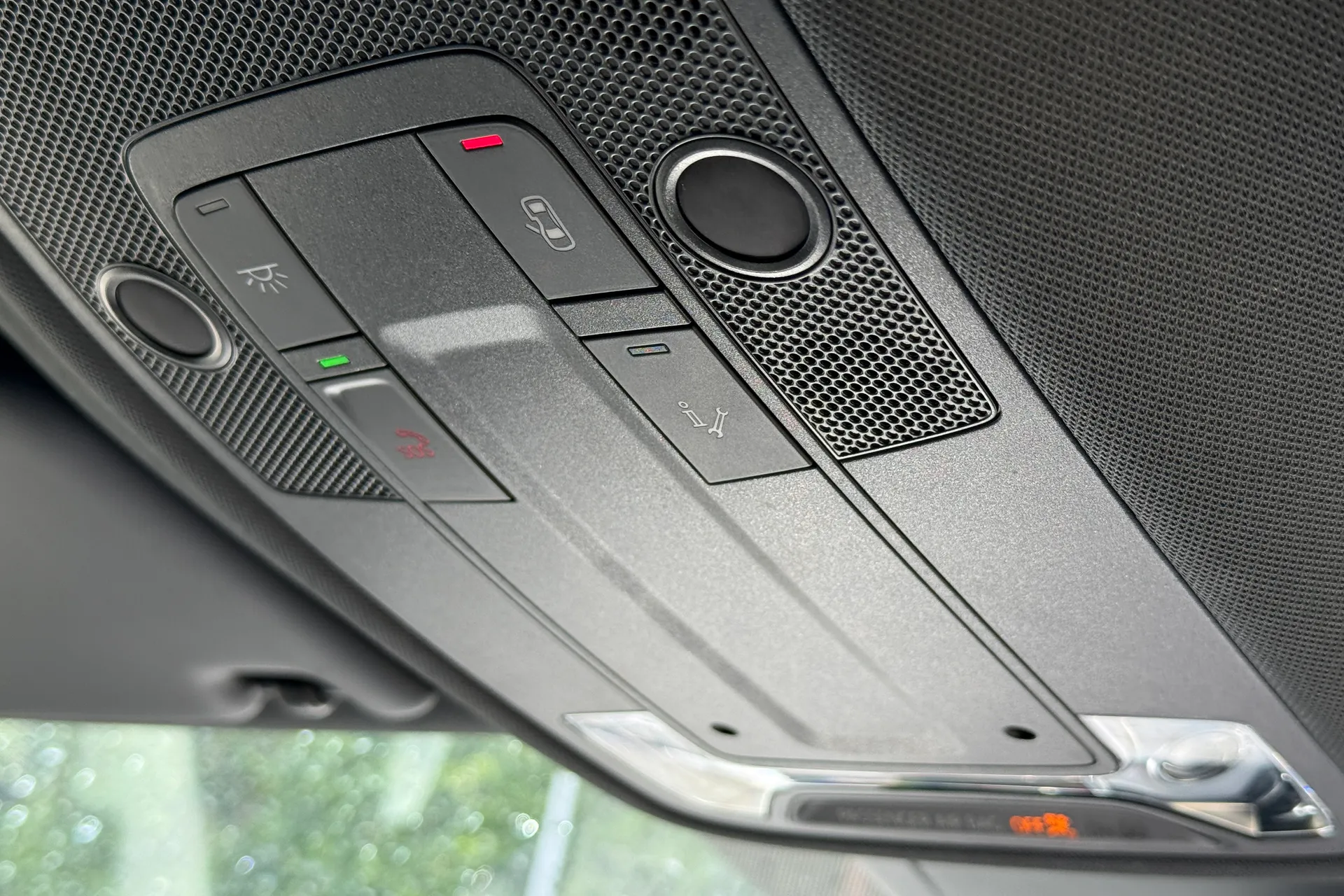 Audi Q3 thumbnail image number 19