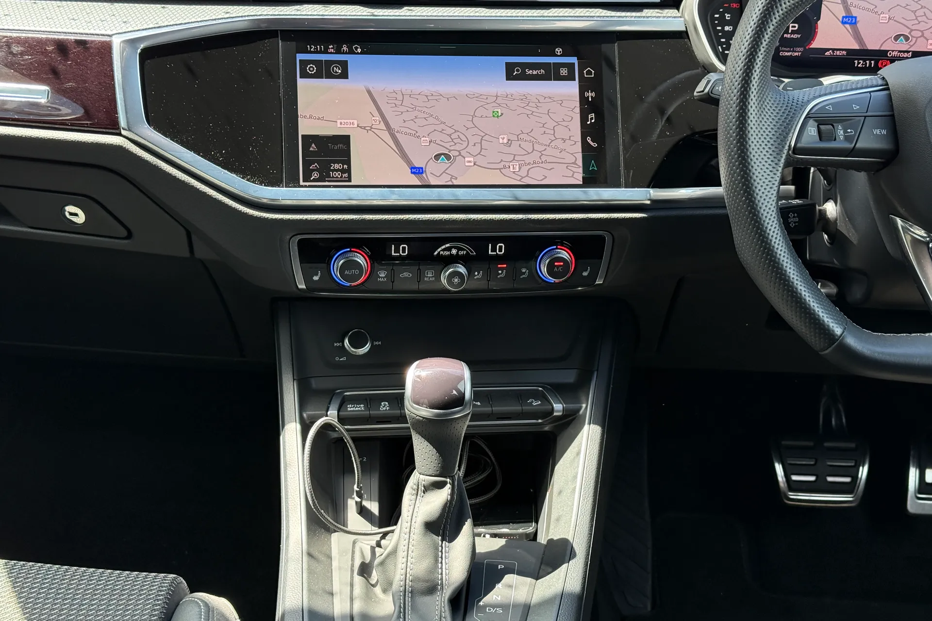 Audi Q3 thumbnail image number 40