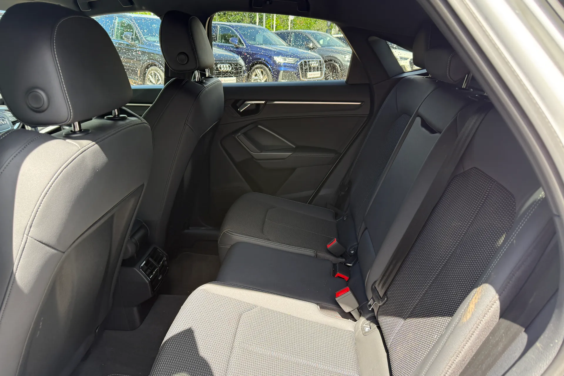Audi Q3 thumbnail image number 52