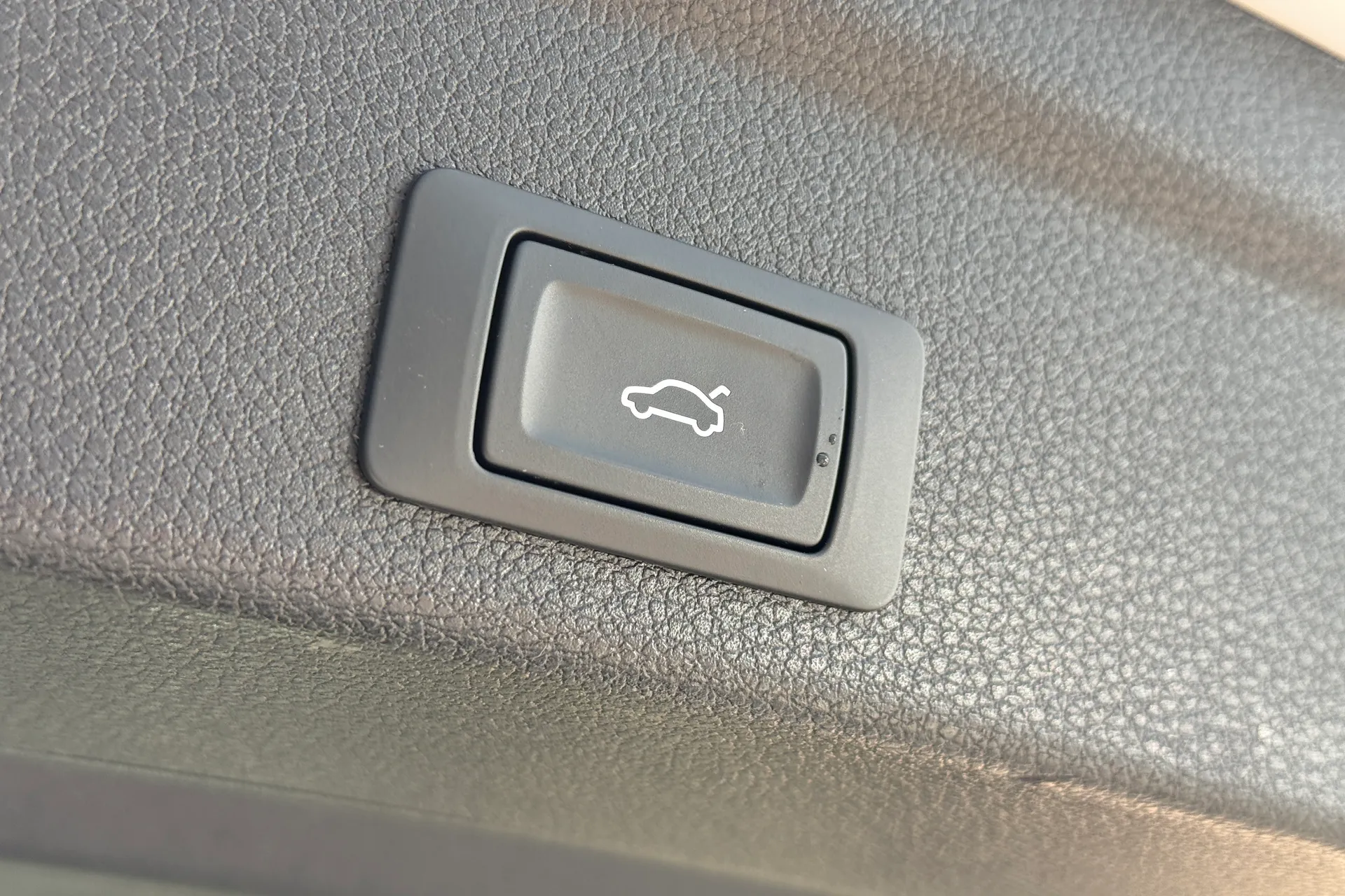 Audi Q3 thumbnail image number 44