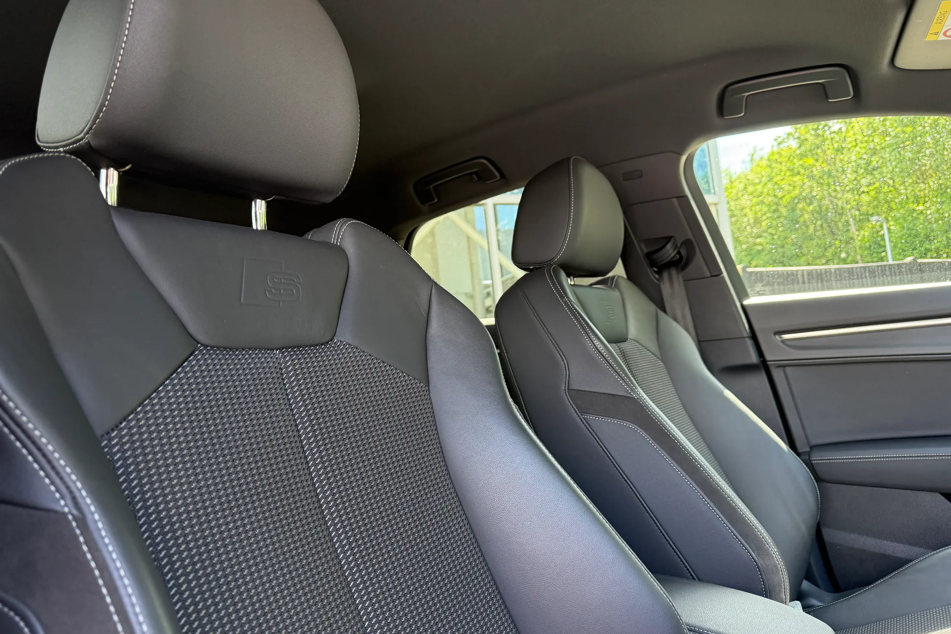 Audi Q3 thumbnail image number 31