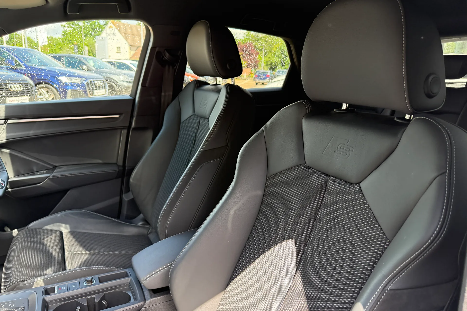 Audi Q3 thumbnail image number 54