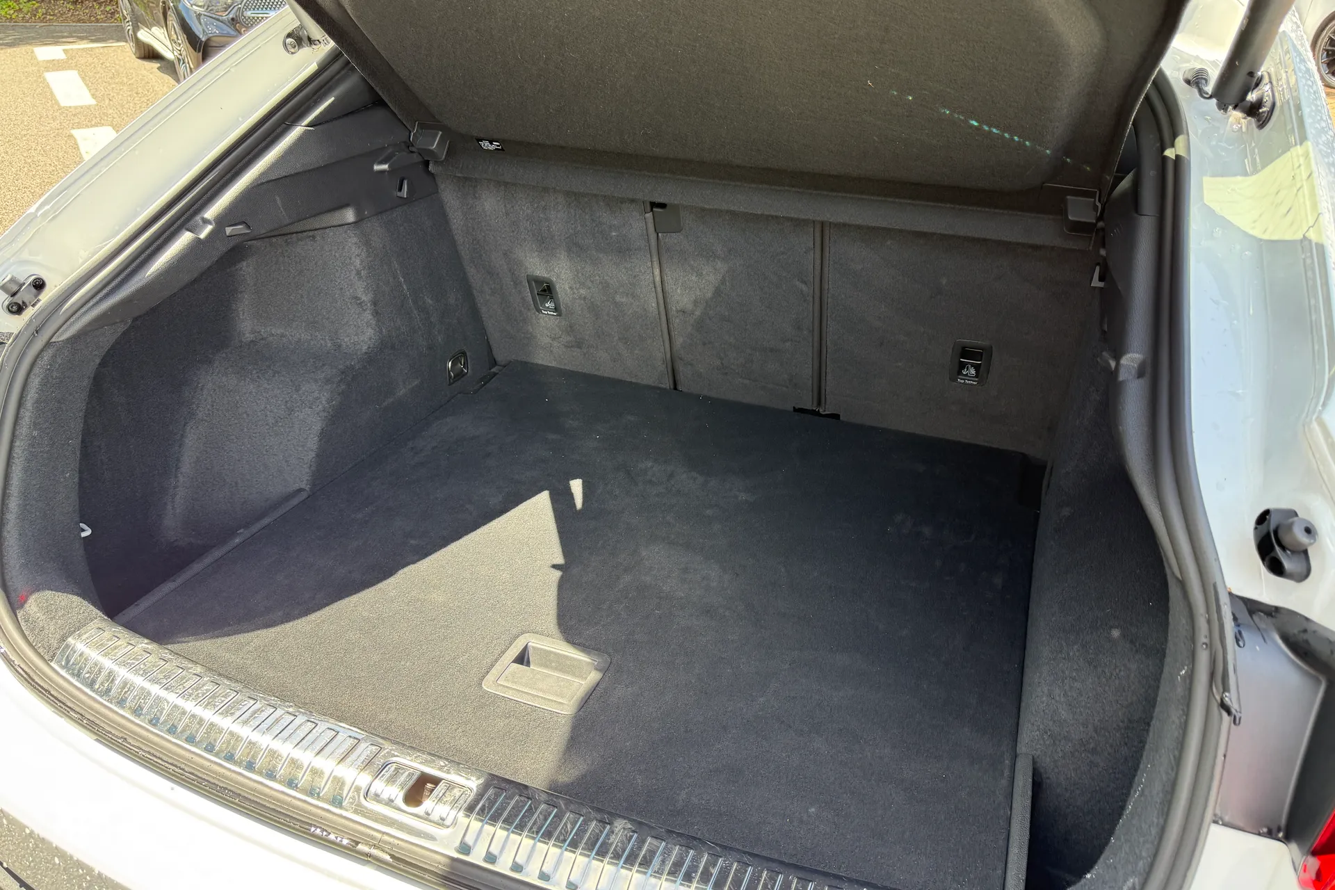 Audi Q3 thumbnail image number 43