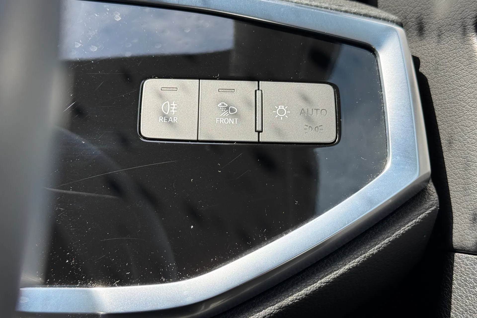 Audi Q3 thumbnail image number 24