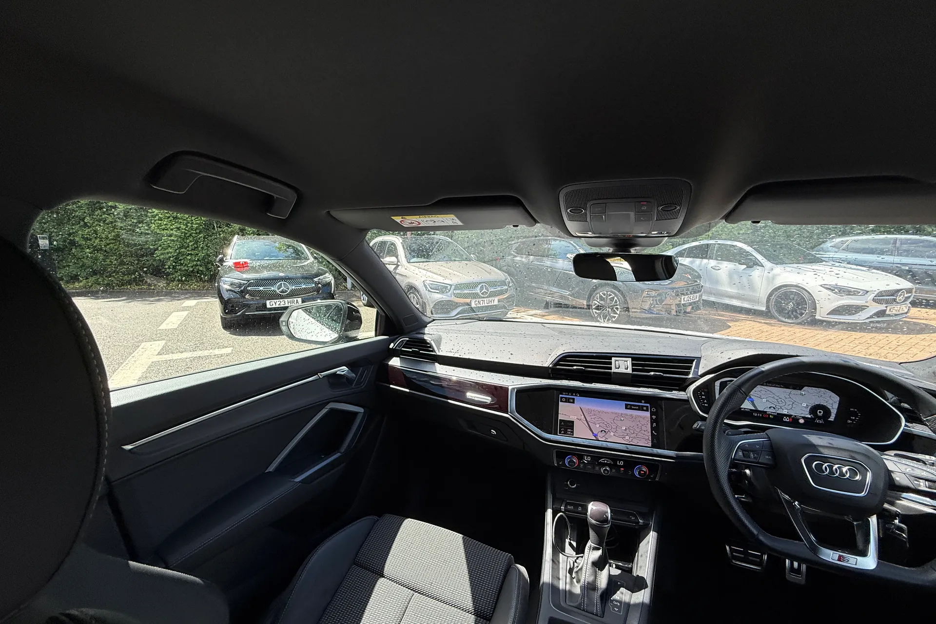 Audi Q3 thumbnail image number 38