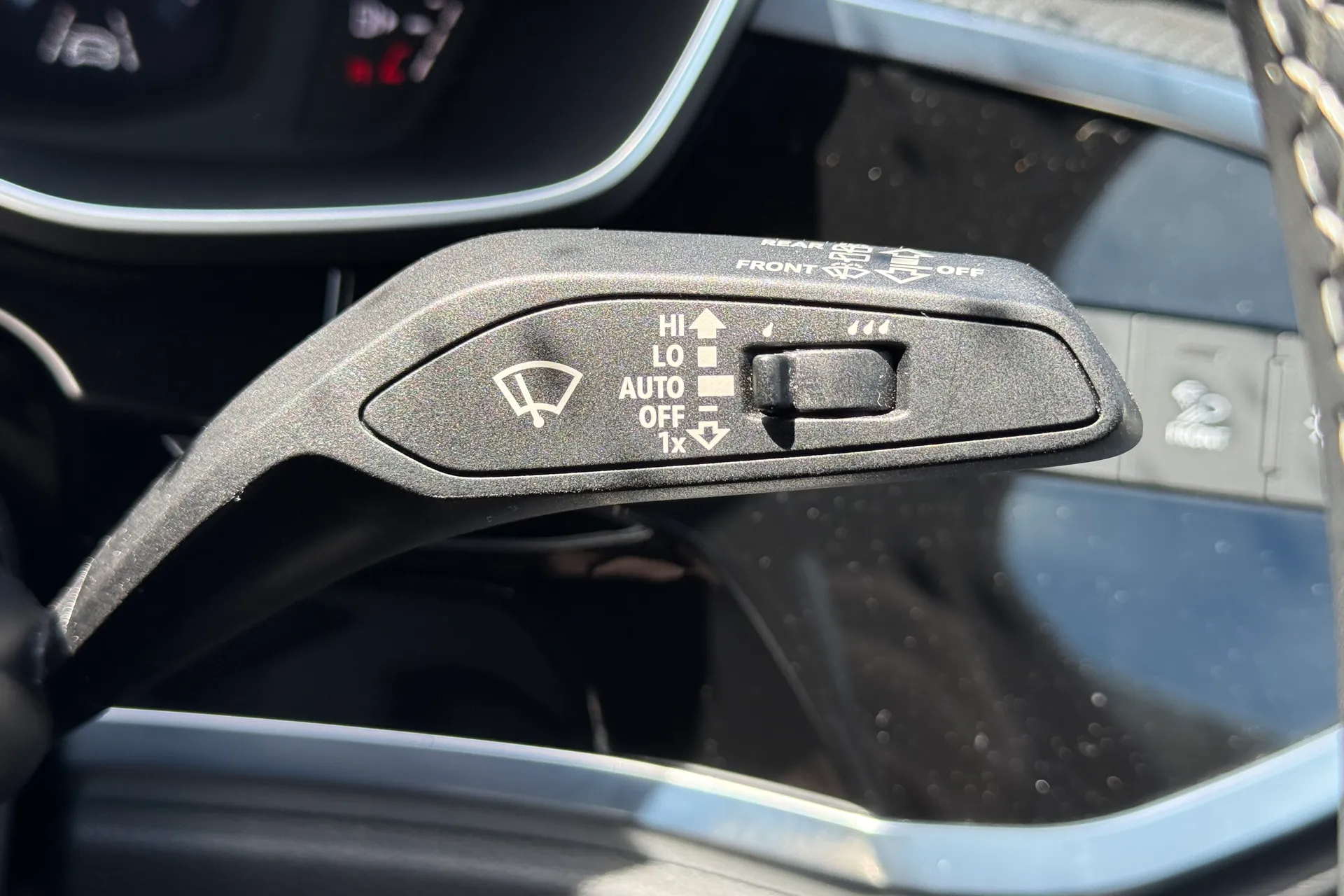 Audi Q3 thumbnail image number 23