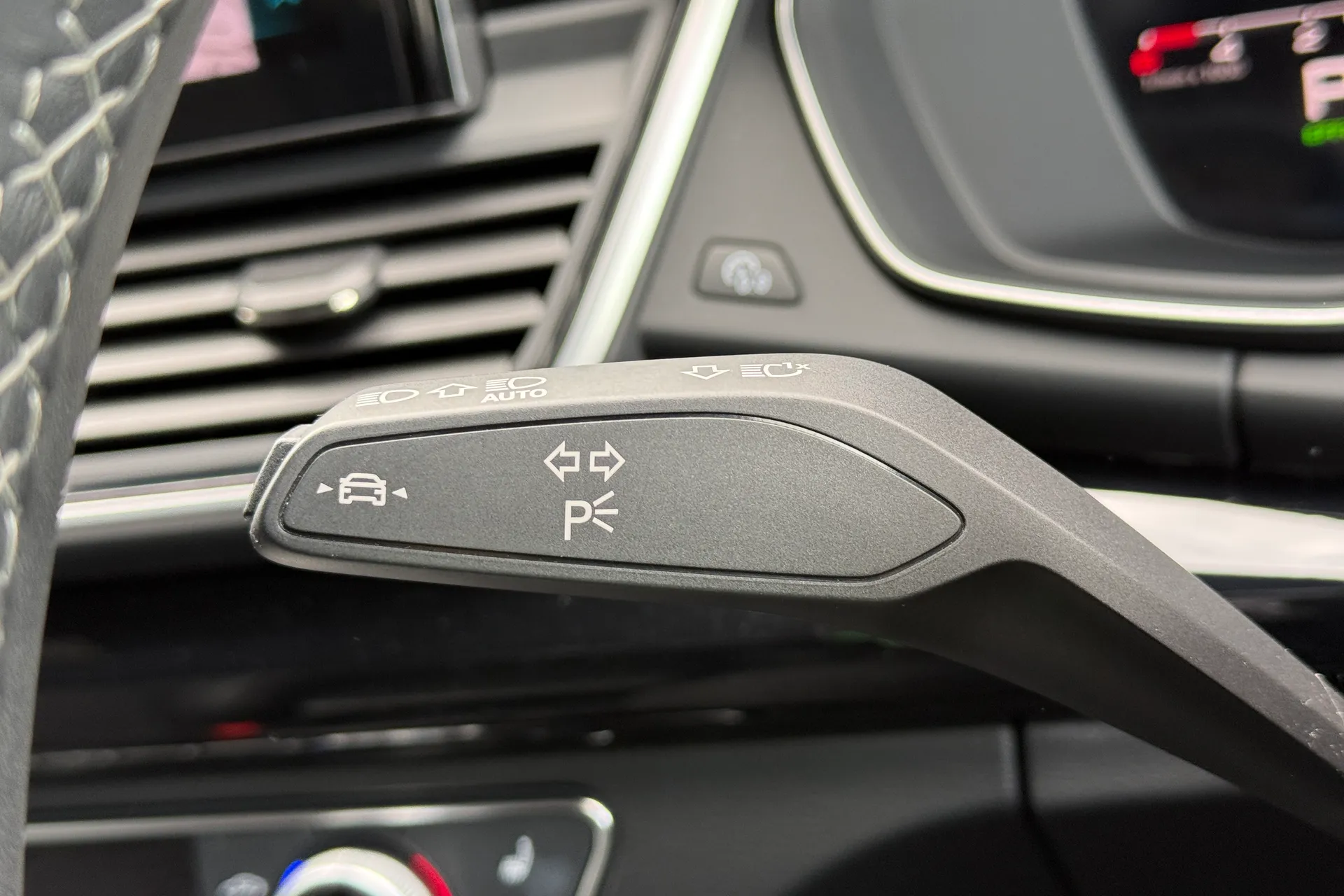 Audi Q5 thumbnail image number 20