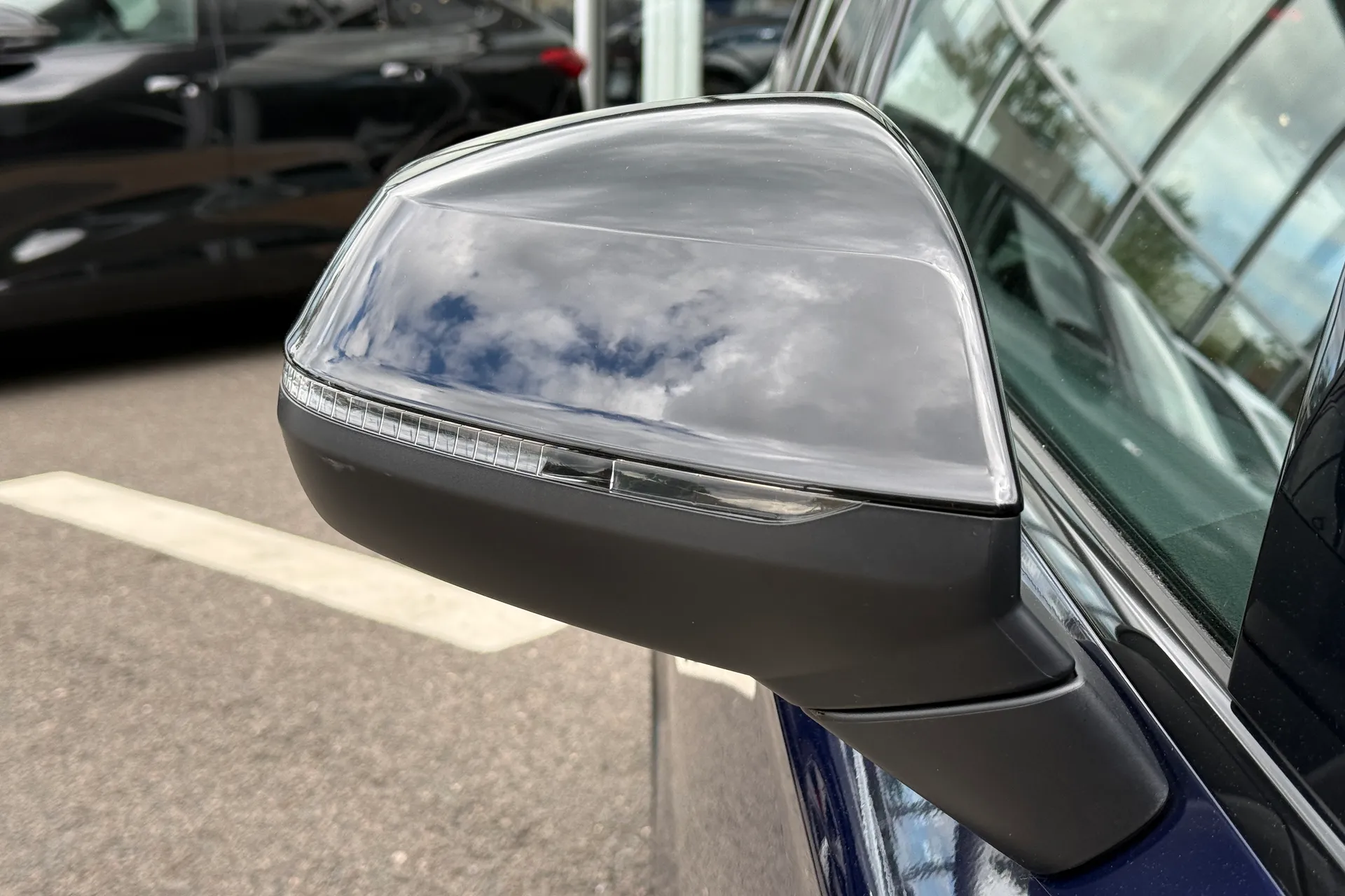 Audi Q5 thumbnail image number 15