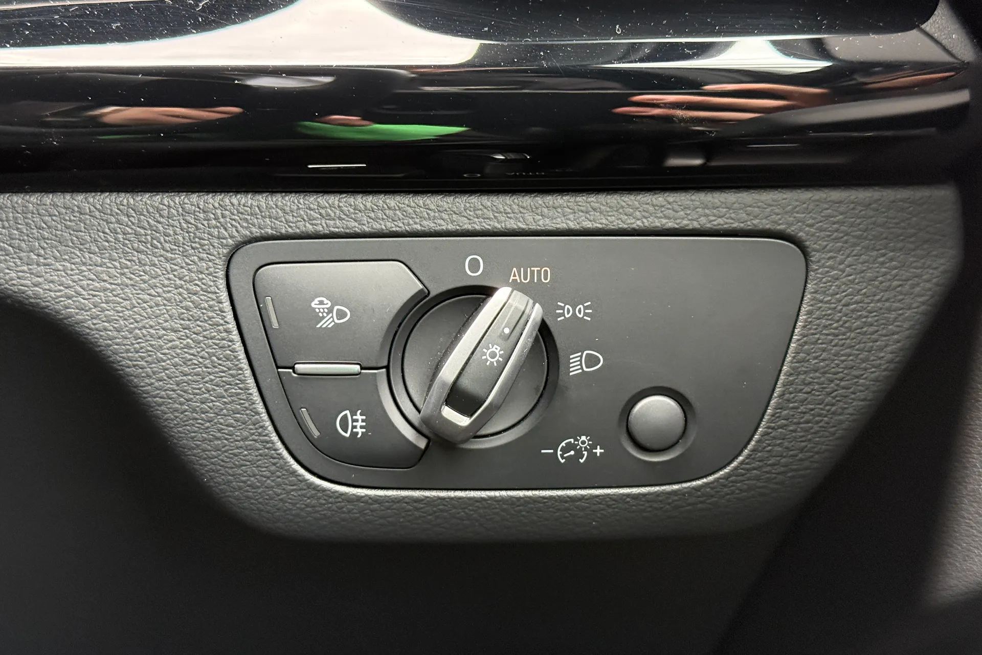 Audi Q5 thumbnail image number 22