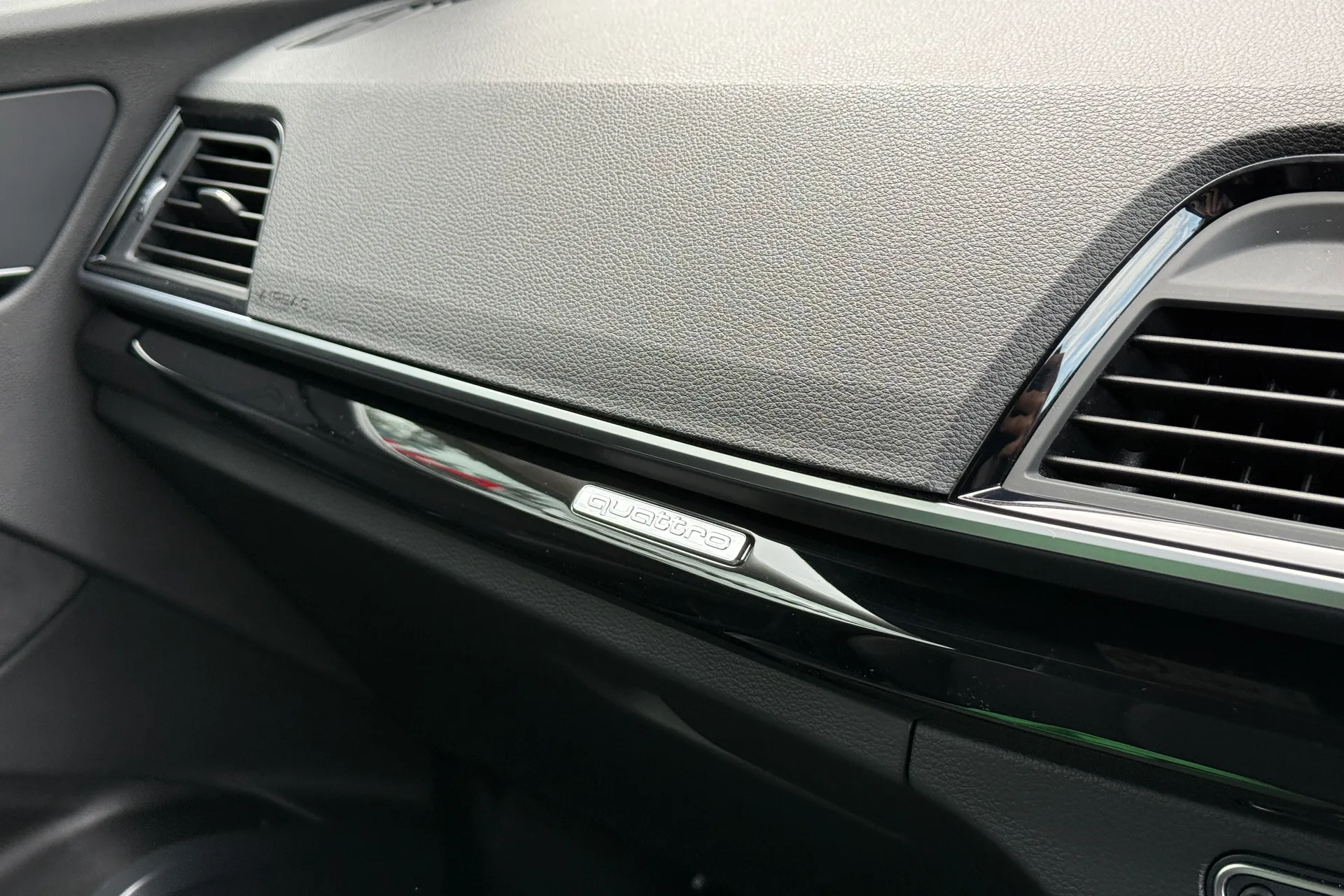 Audi Q5 thumbnail image number 27