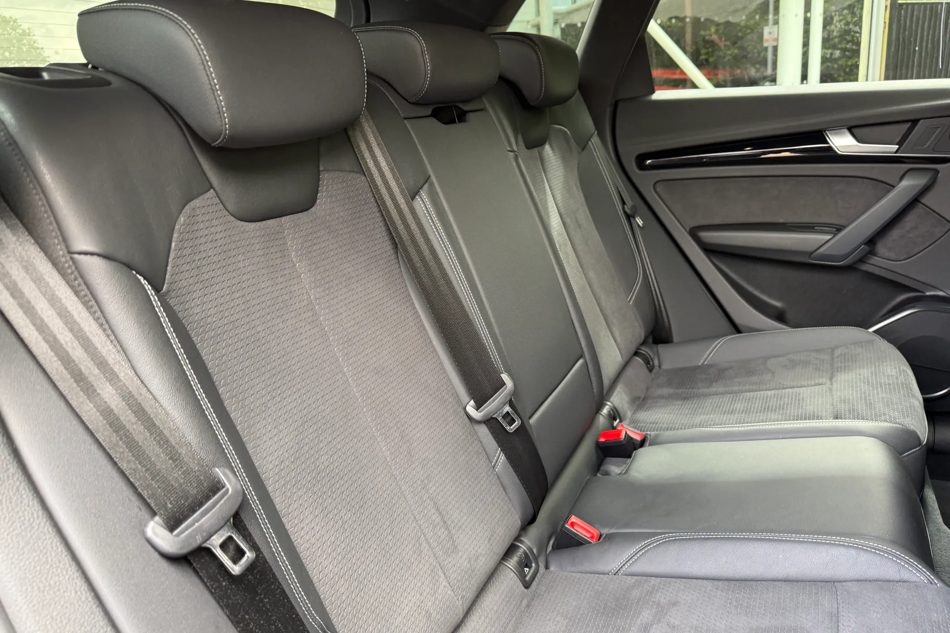 Audi Q5 thumbnail image number 36