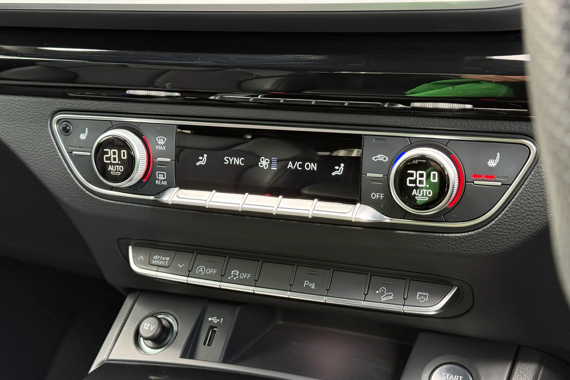 Audi Q5 thumbnail image number 23