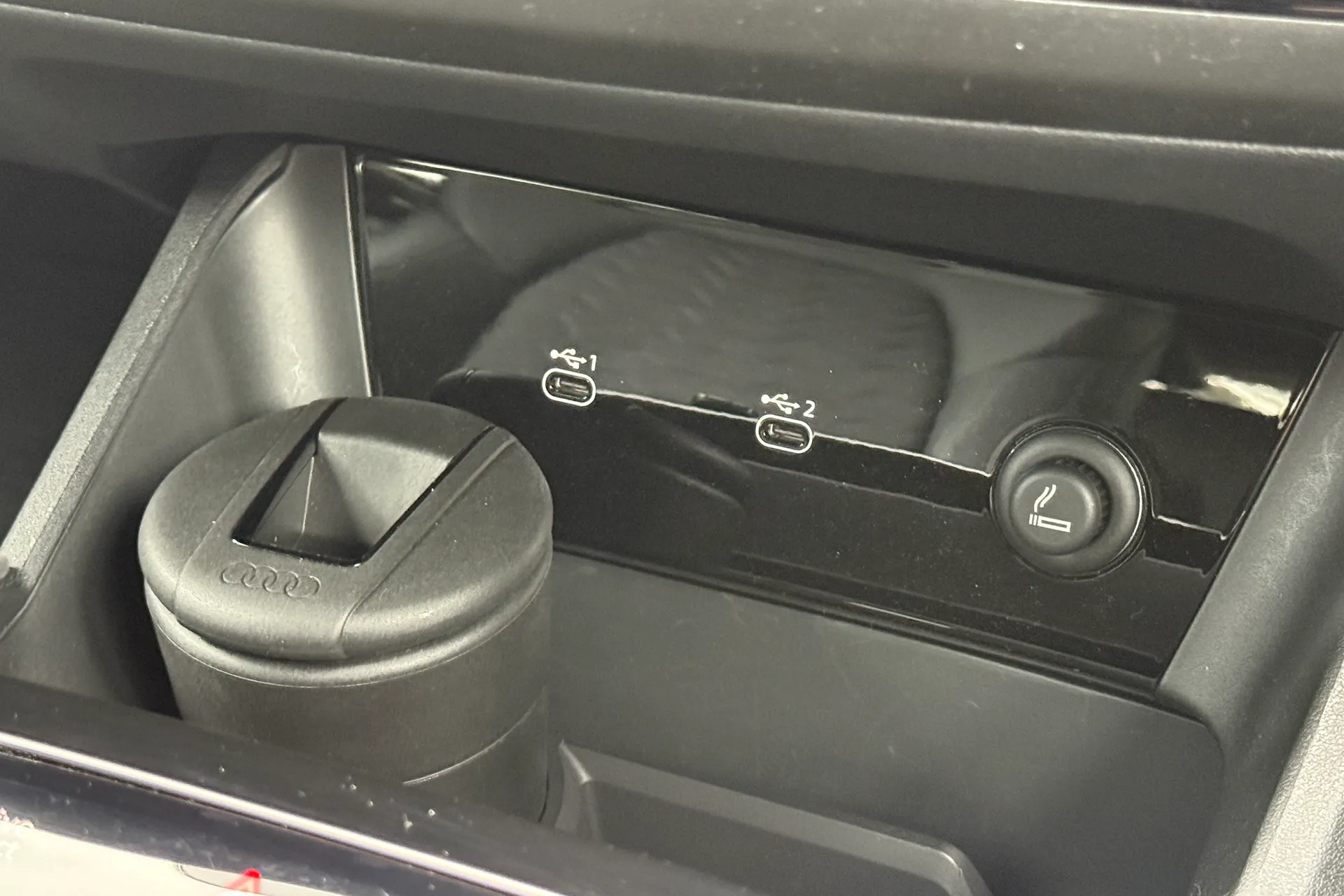 Audi A6 thumbnail image number 45