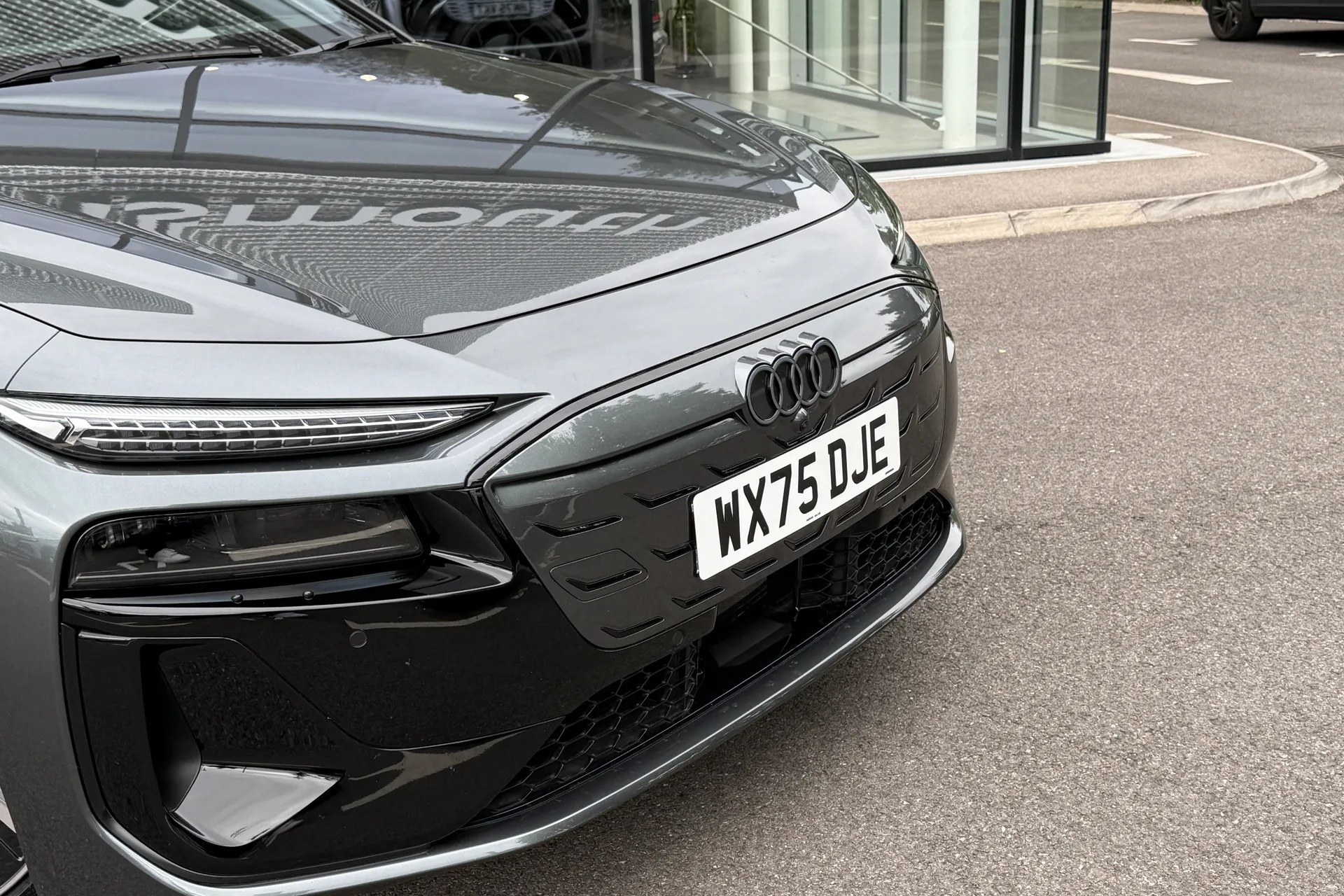 Audi A6 thumbnail image number 9