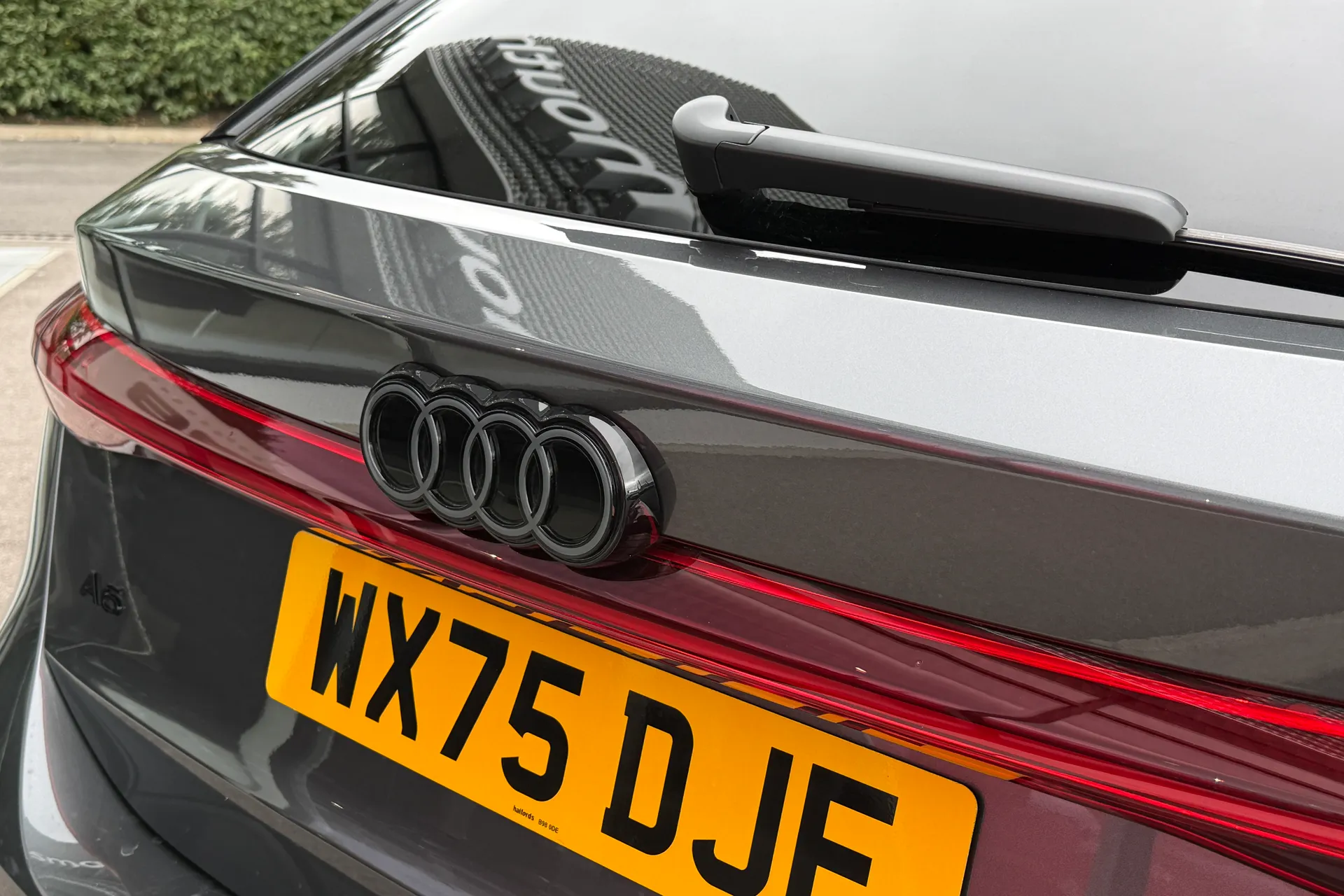 Audi A6 thumbnail image number 24