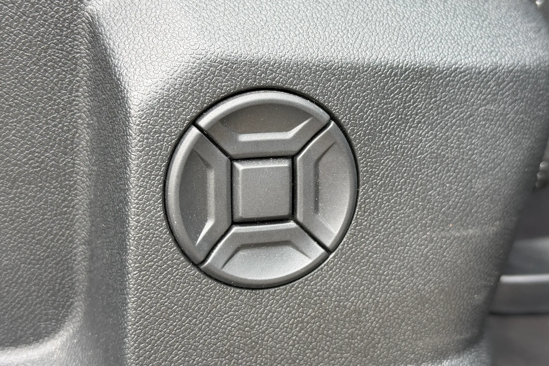 Audi A3 thumbnail image number 32