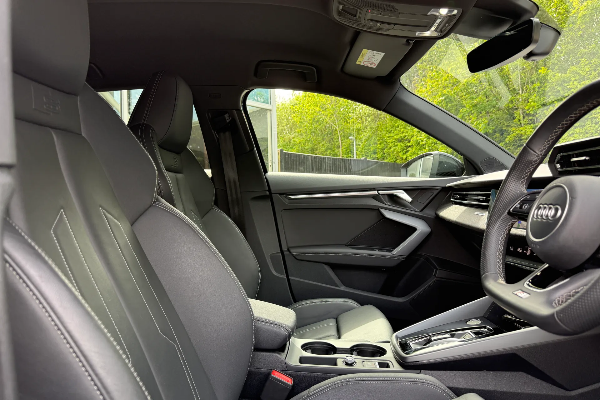 Audi A3 thumbnail image number 31