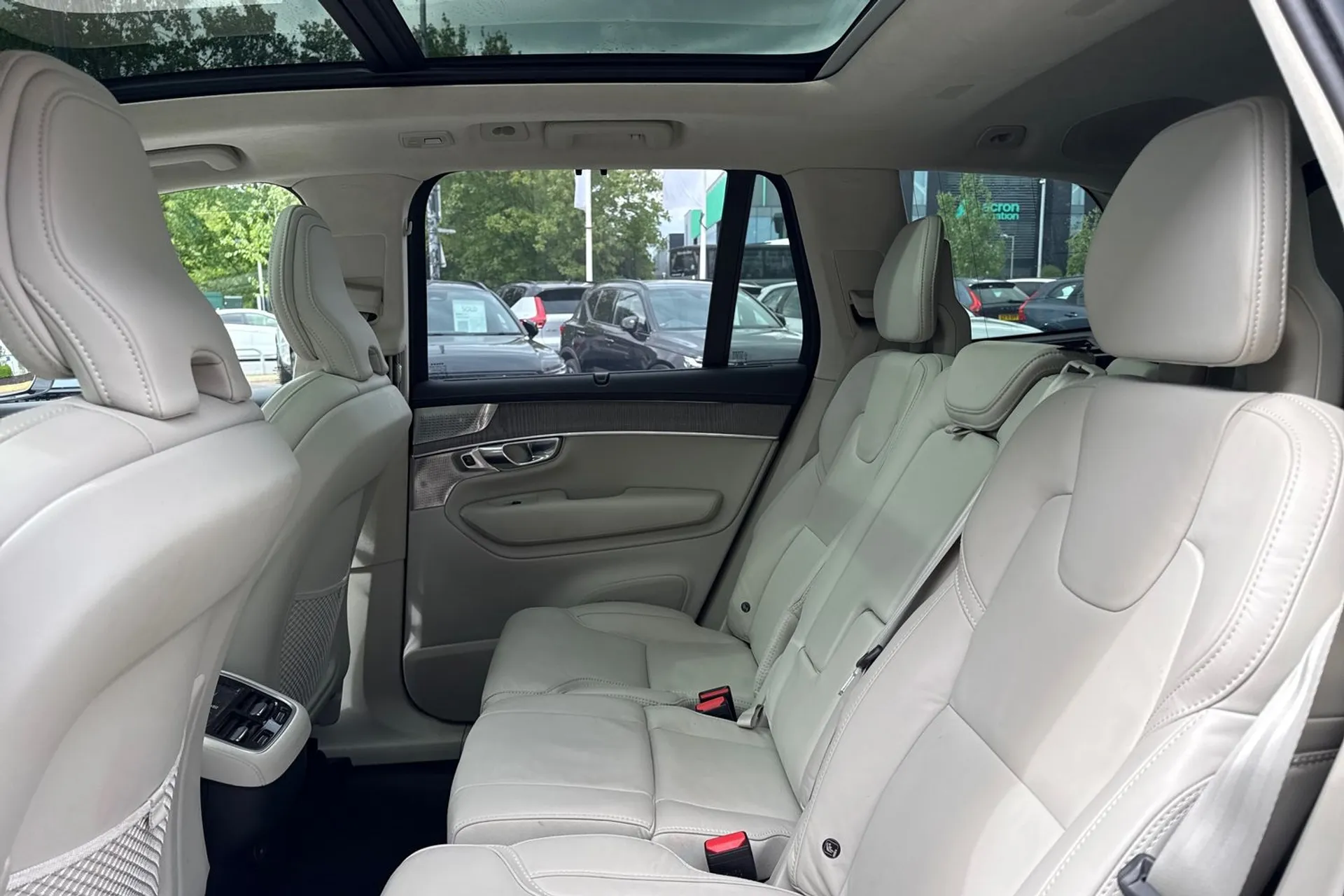 Volvo XC90 thumbnail image number 29