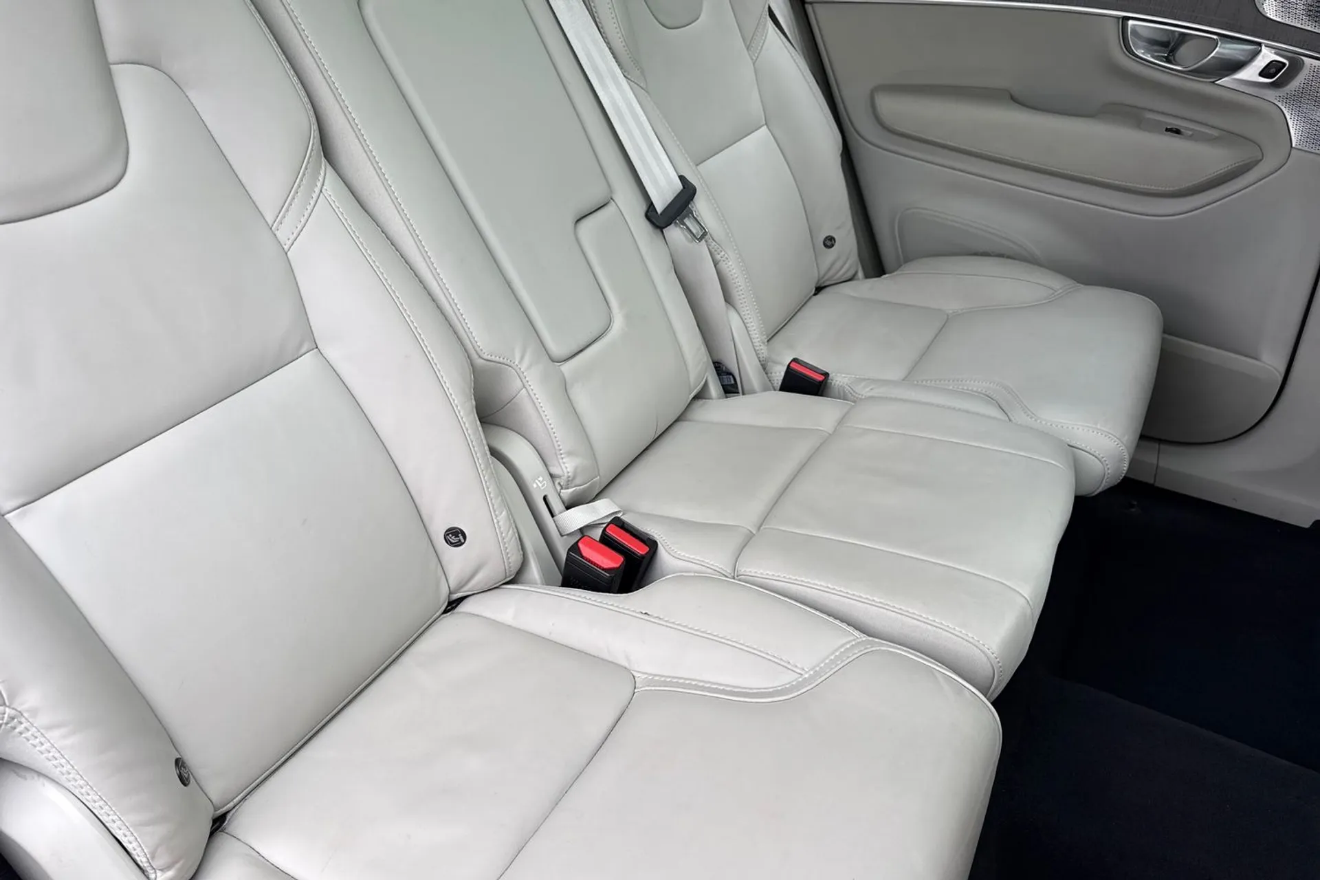 Volvo XC90 thumbnail image number 24