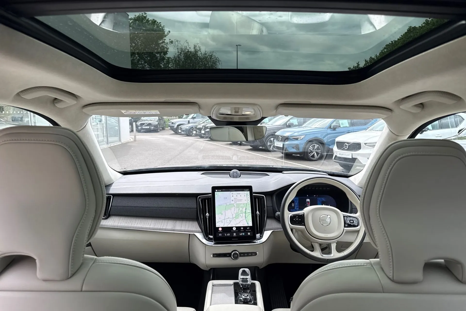Volvo XC90 thumbnail image number 3