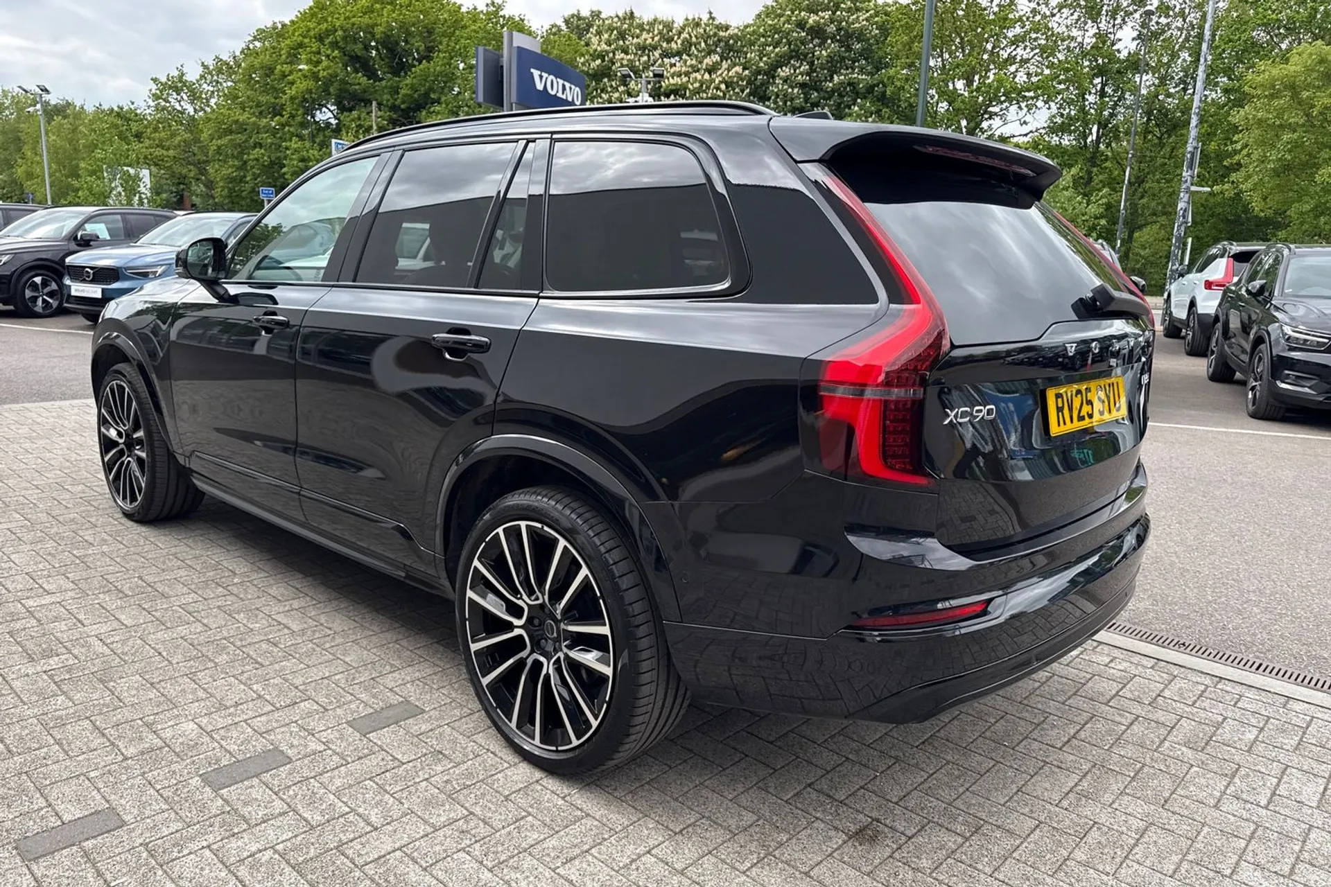 Volvo XC90 thumbnail image number 10