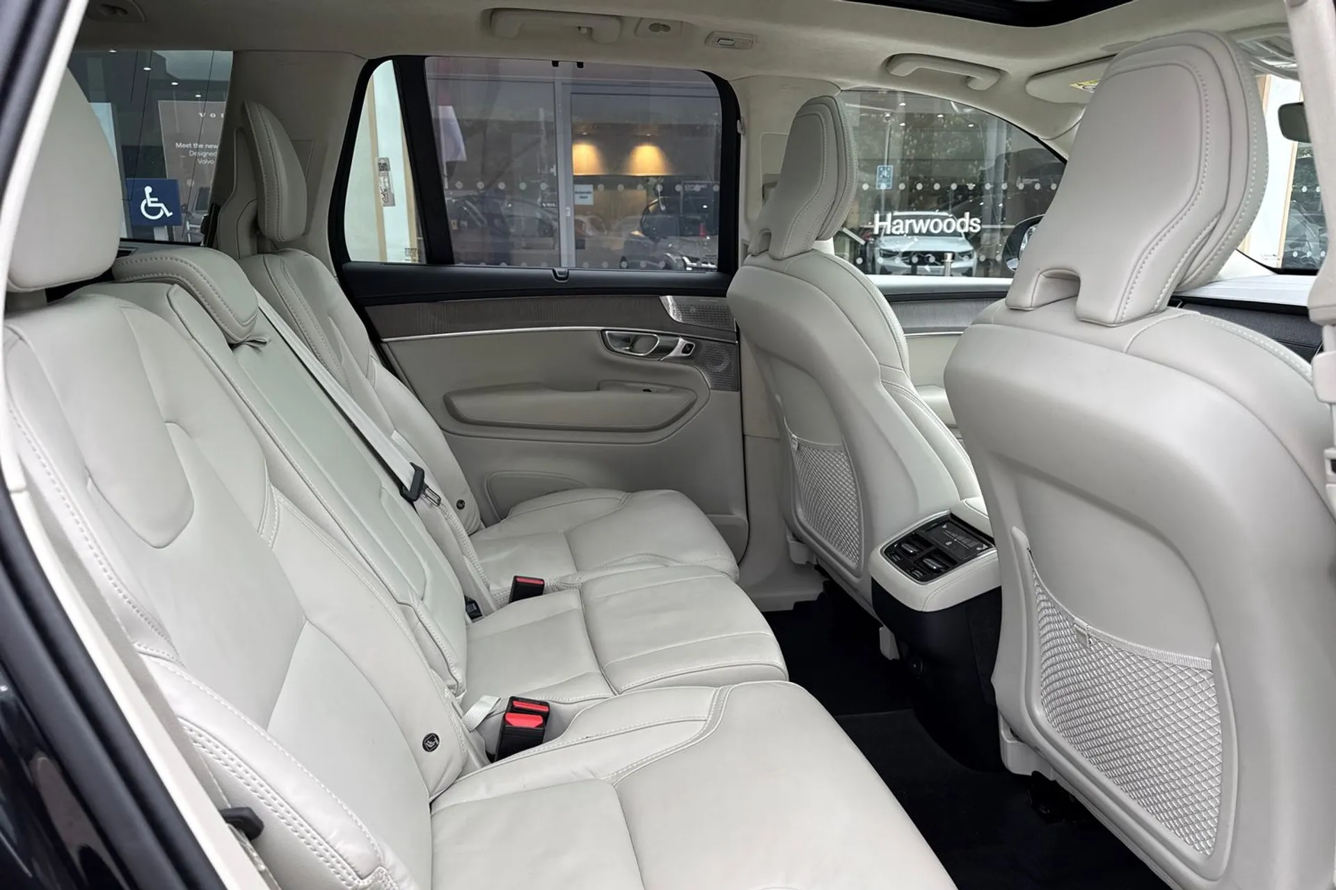 Volvo XC90 thumbnail image number 22