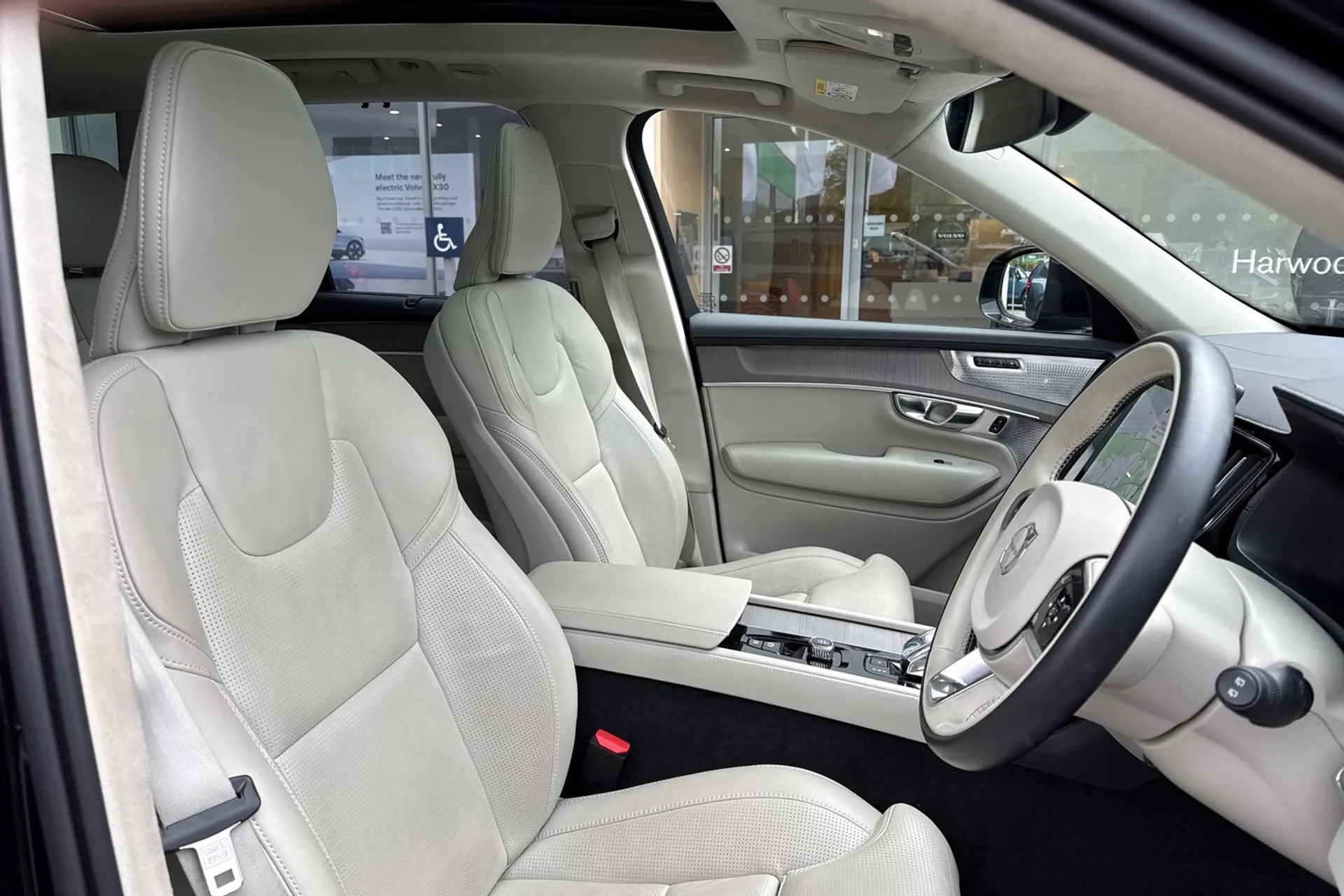 Volvo XC90 thumbnail image number 25