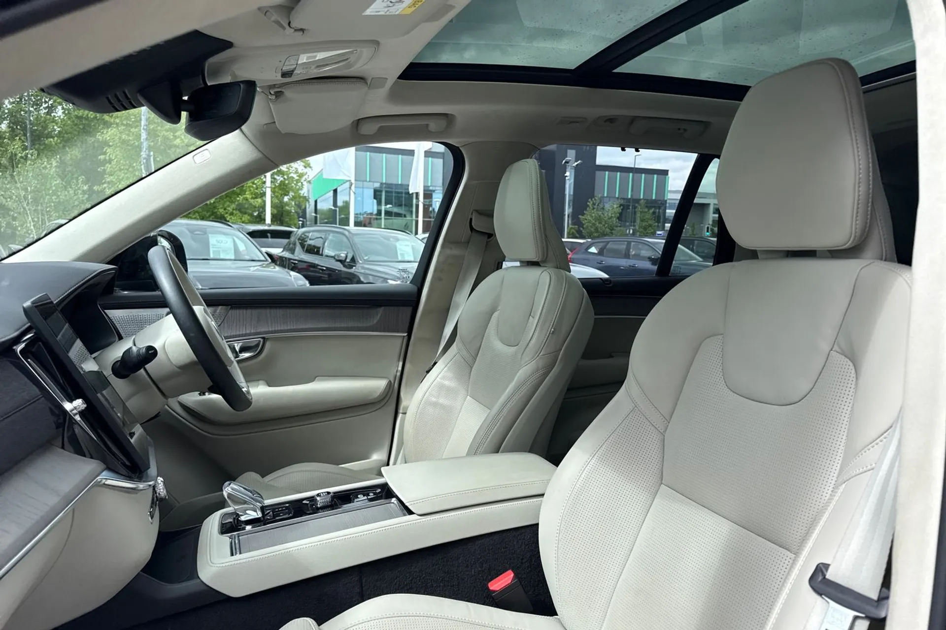 Volvo XC90 thumbnail image number 27